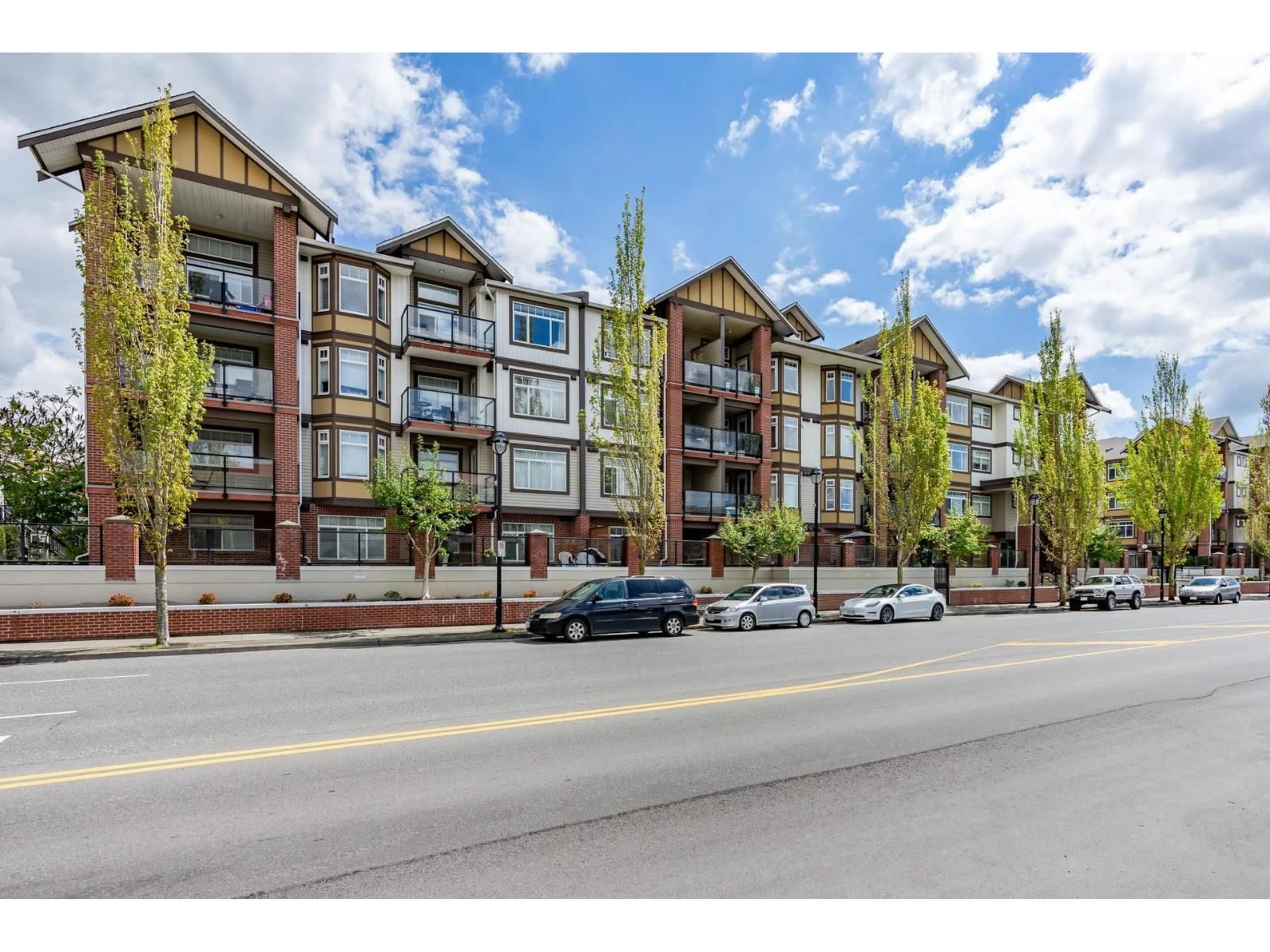 Unknown for 332 - 5660 201A STREET, Langley British Columbia V3A0B4