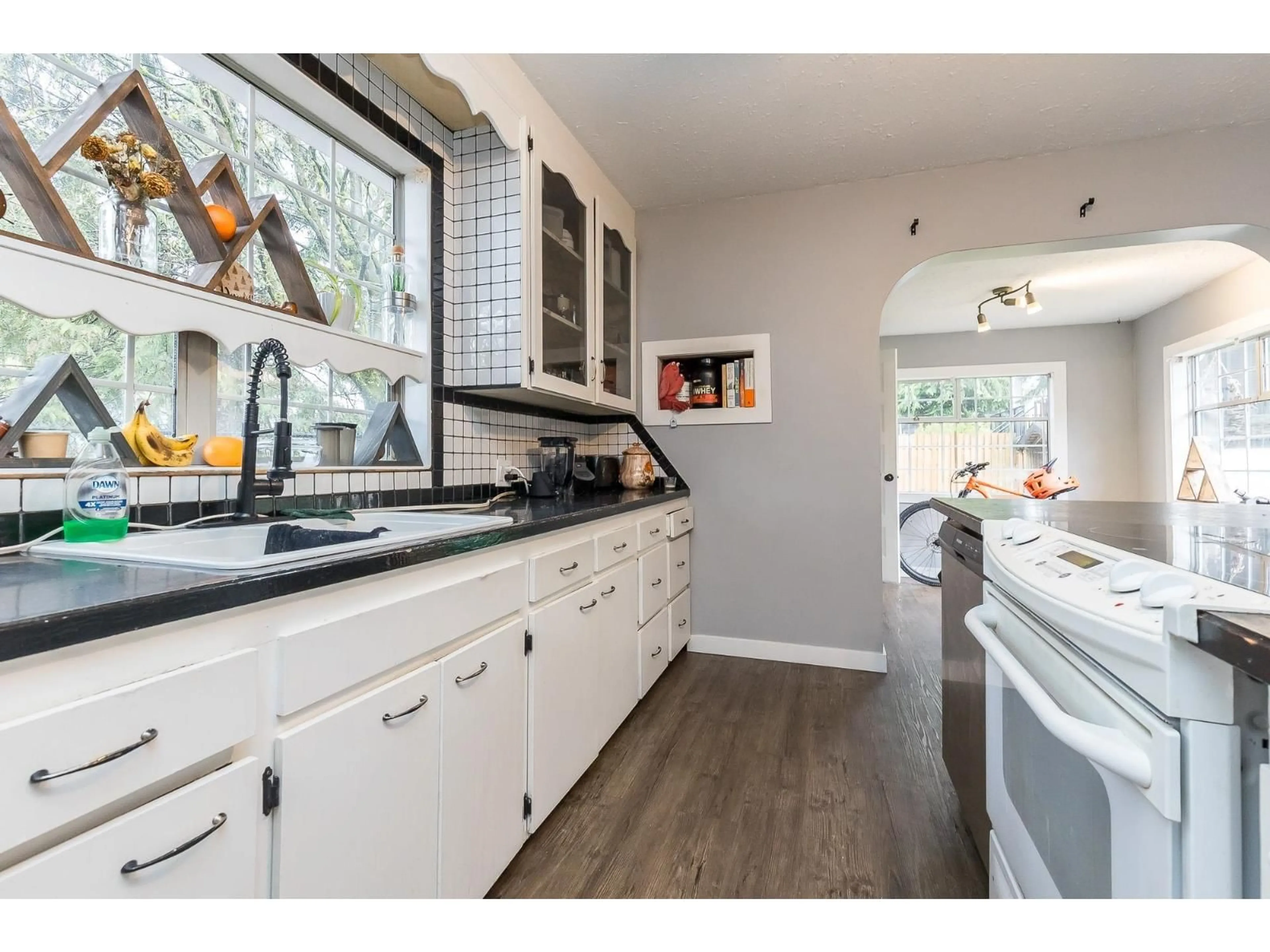 Open concept kitchen, unknown for 33944 MCCRIMMON DRIVE, Abbotsford British Columbia V2T2V3