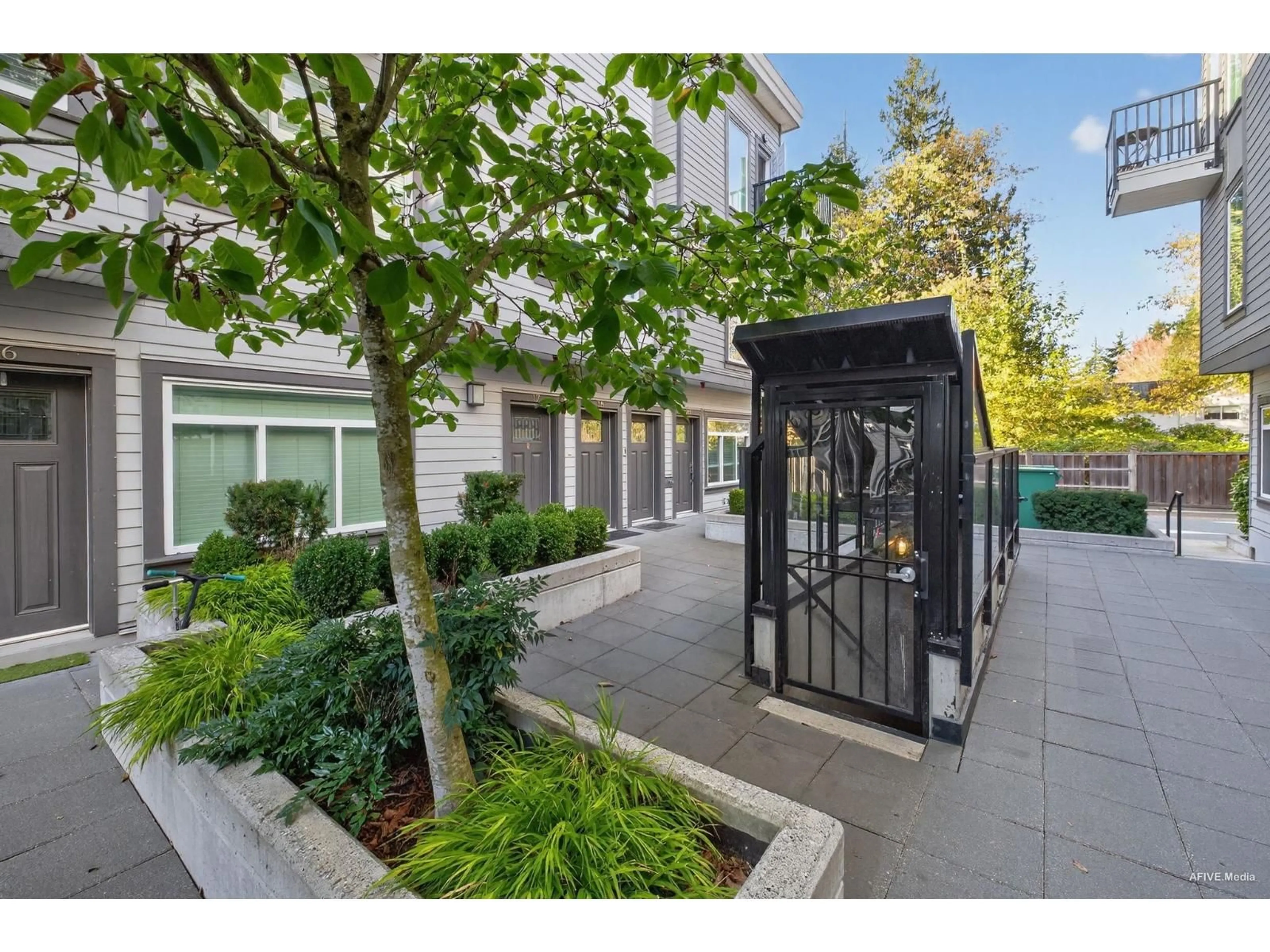 Unknown for 17 - 7247 140 STREET, Surrey British Columbia V3W1K8