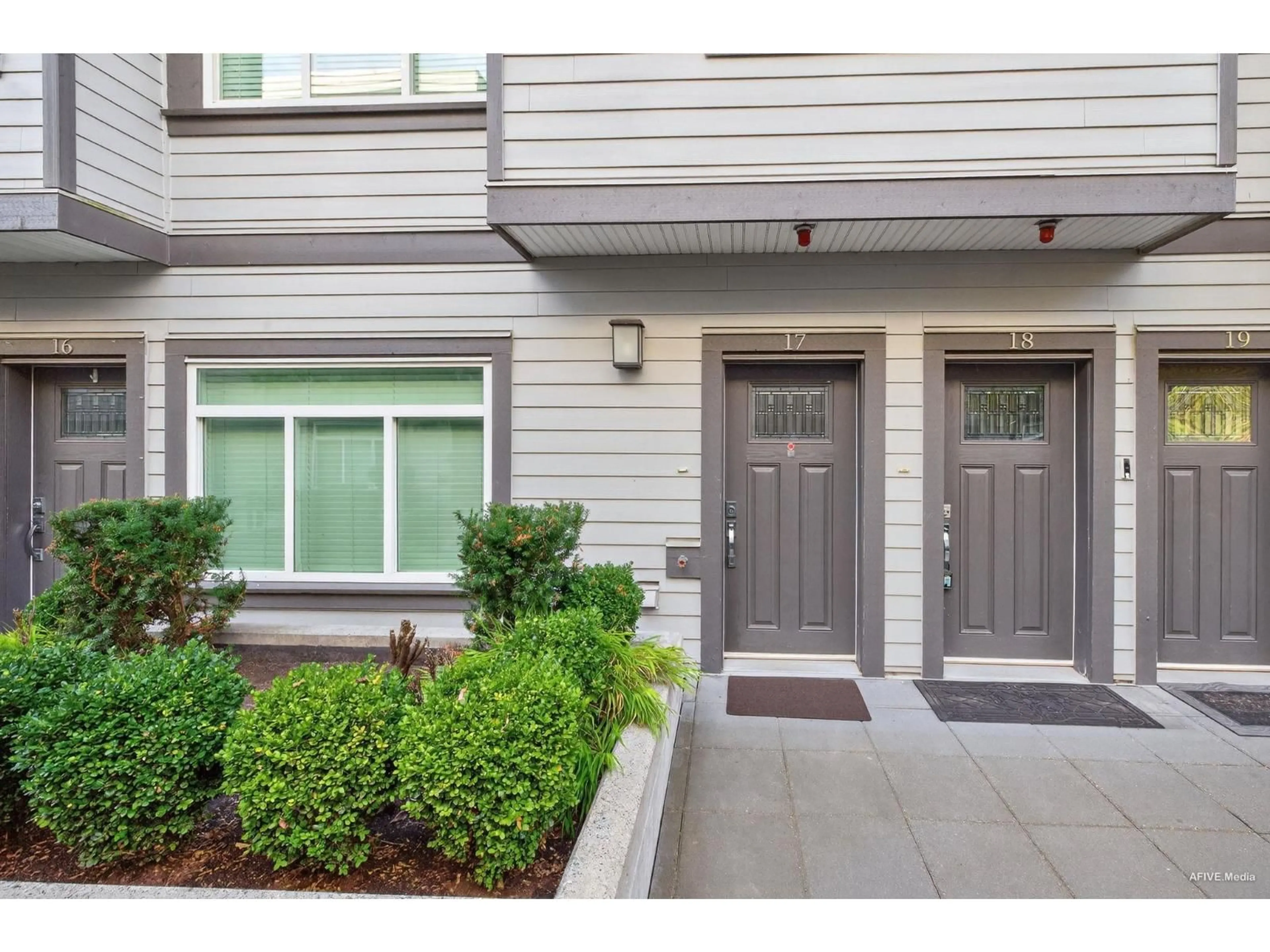 Unknown for 17 - 7247 140 STREET, Surrey British Columbia V3W1K8