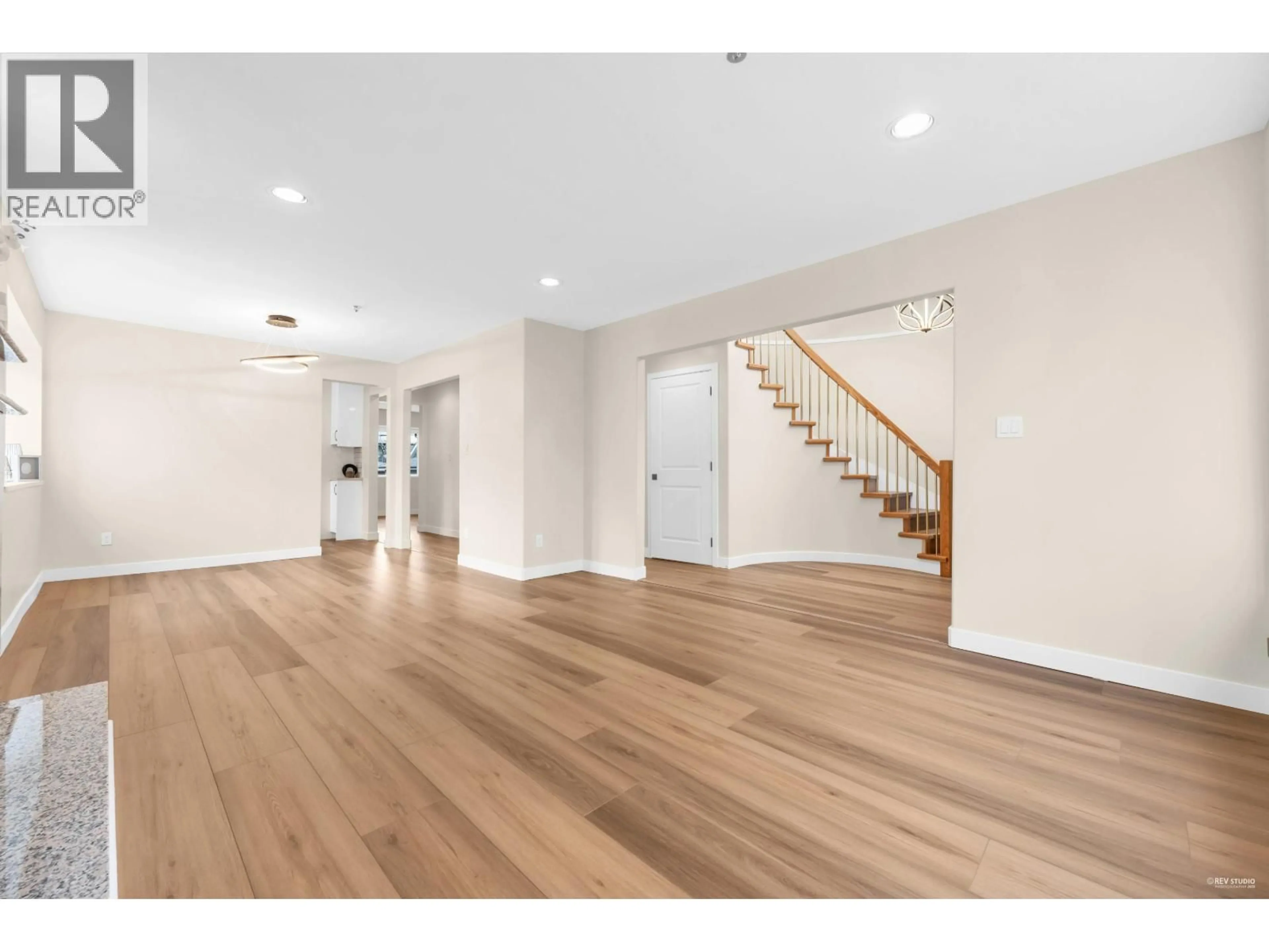 Unknown for 719 27TH AVENUE, Vancouver British Columbia V5V2K8