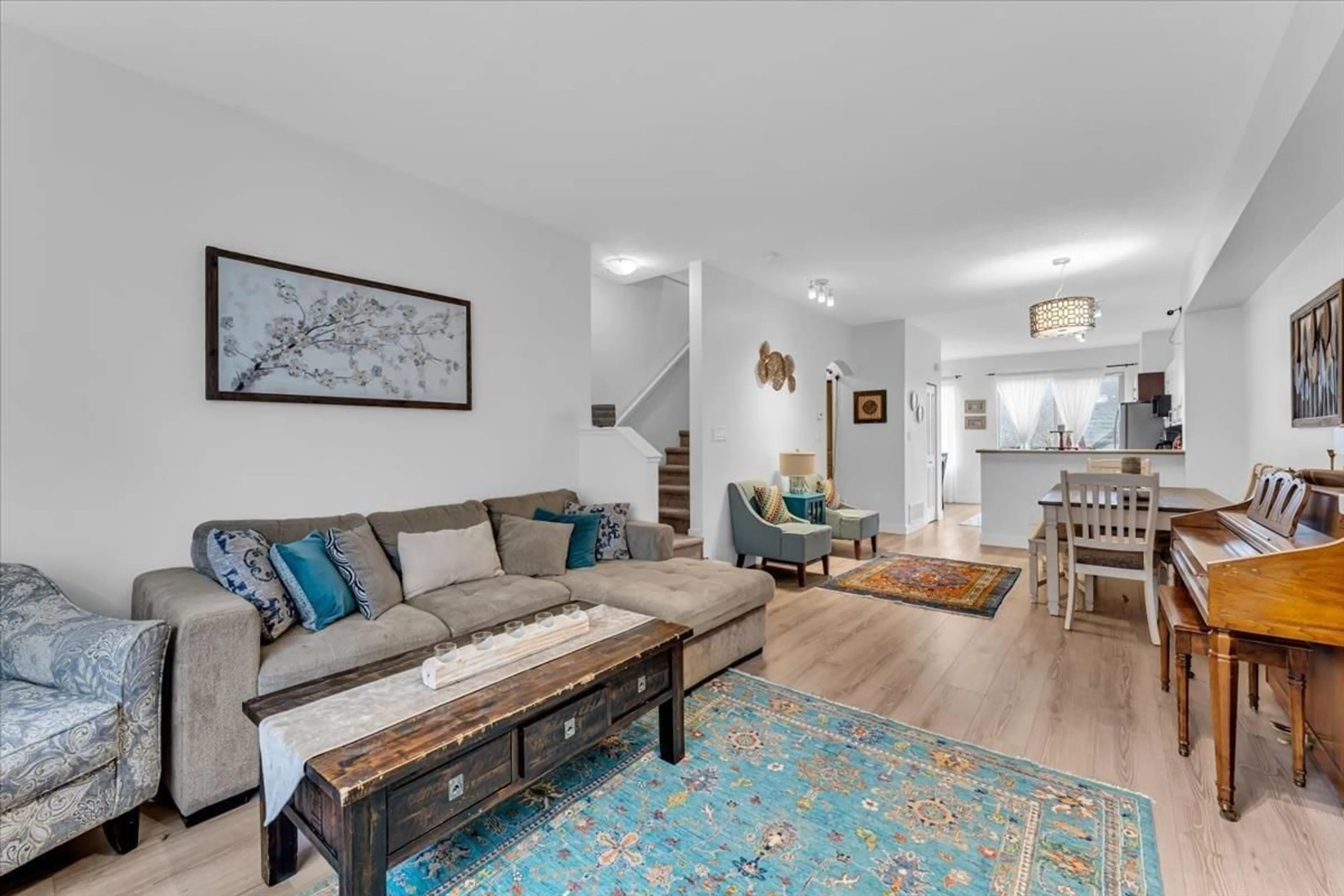 Living room with furniture, unknown for 60 - 15152 62A AVENUE, Surrey British Columbia V3S1V1