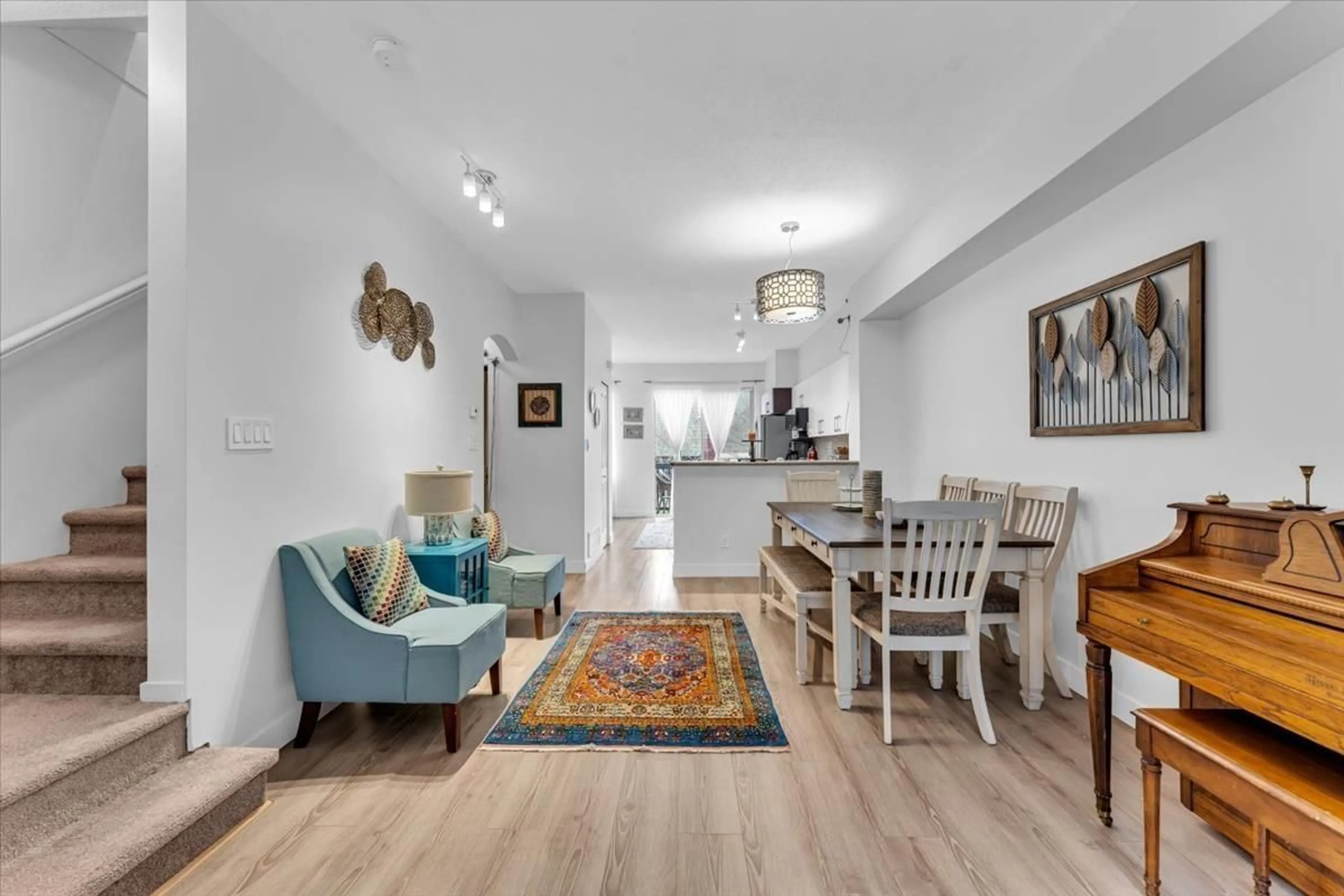 Living room with furniture, unknown for 60 - 15152 62A AVENUE, Surrey British Columbia V3S1V1