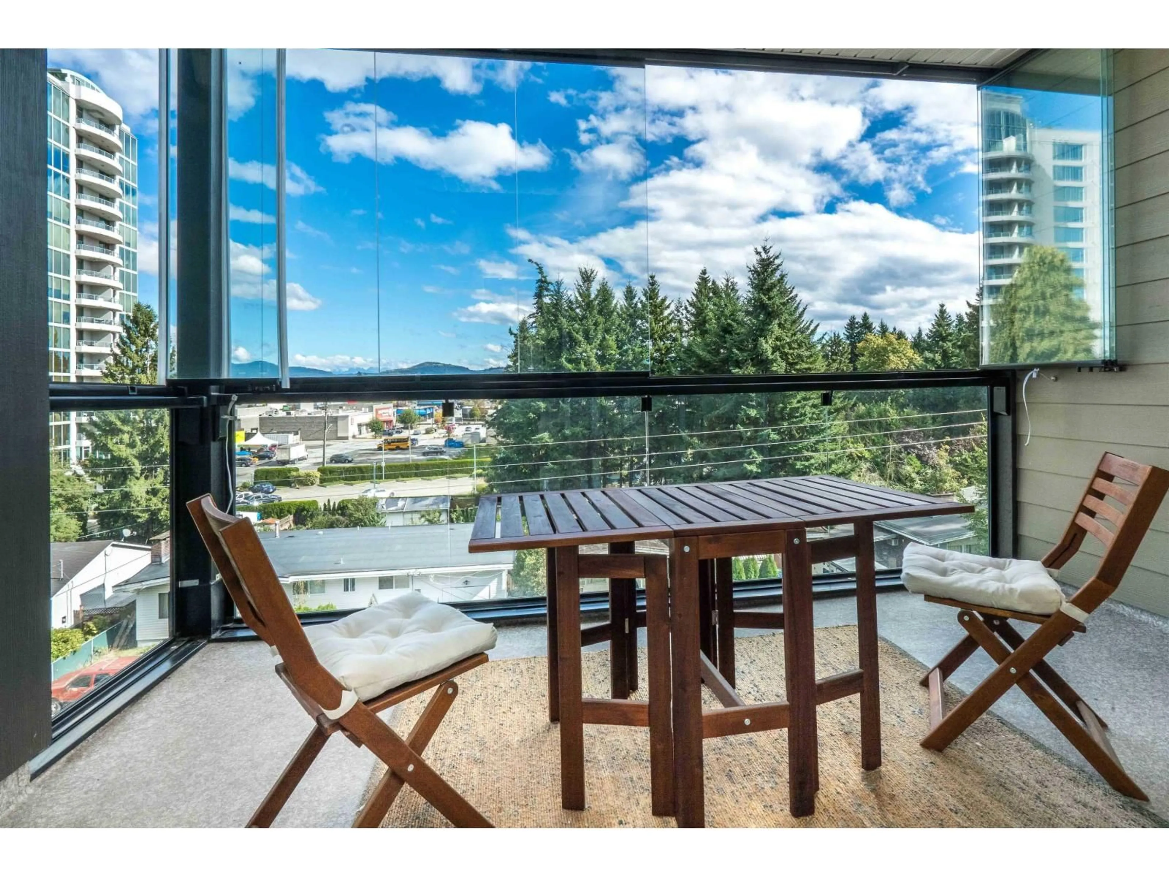 Balcony in the apartment, water/lake/river/ocean view for 511 - 2649 JAMES STREET, Abbotsford British Columbia V2T3L6