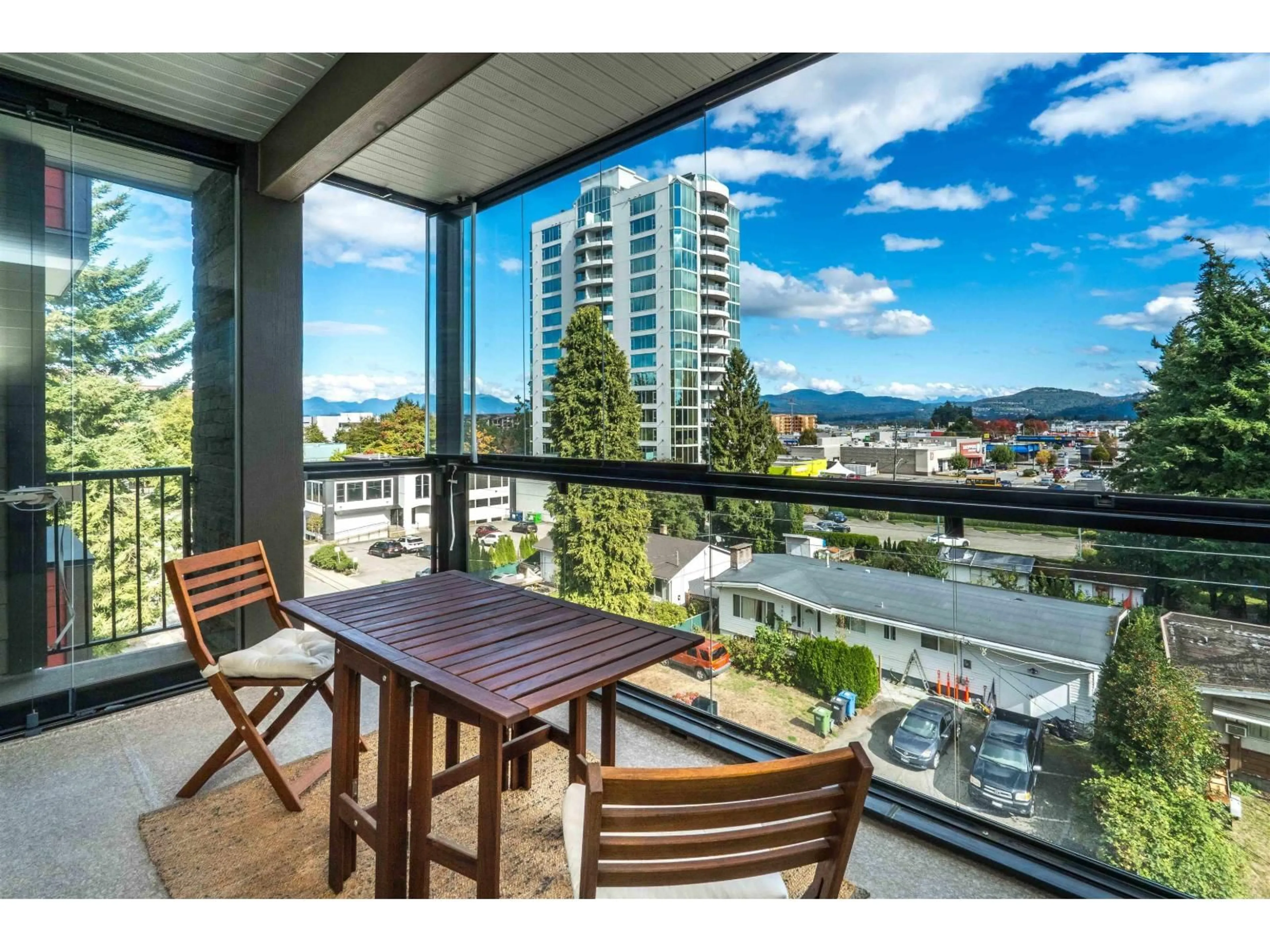 Balcony in the apartment, water/lake/river/ocean view for 511 - 2649 JAMES STREET, Abbotsford British Columbia V2T3L6