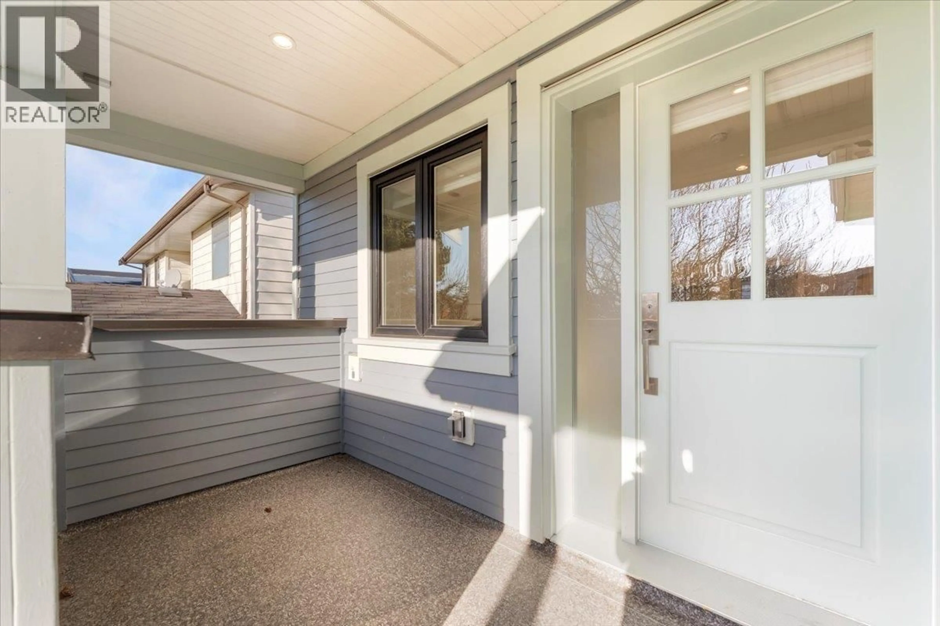 Unknown for 2227 16TH AVENUE, Vancouver British Columbia V6K3B4