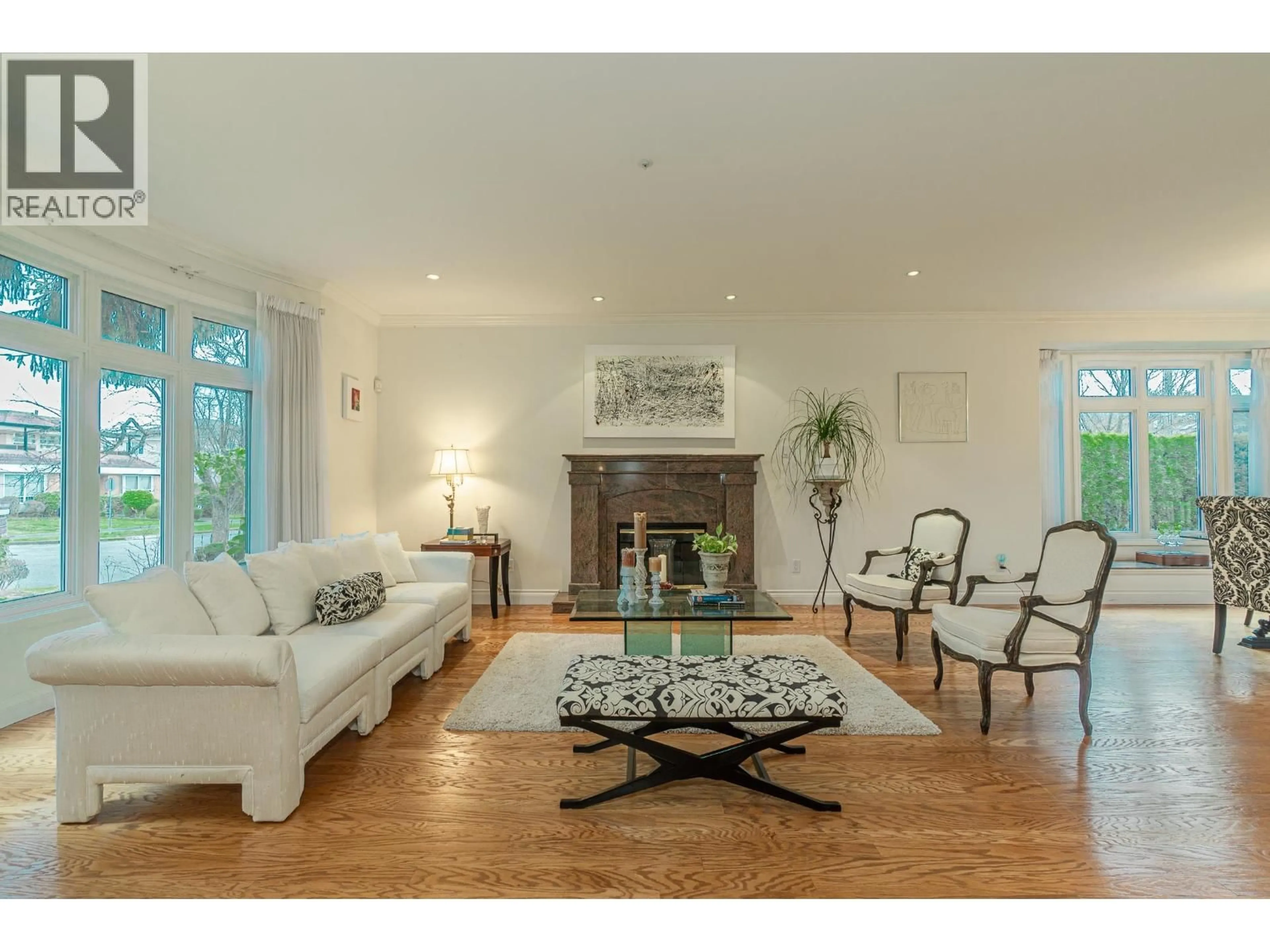 Living room with furniture, unknown for 6787 MONTGOMERY STREET, Vancouver British Columbia V6P4G3