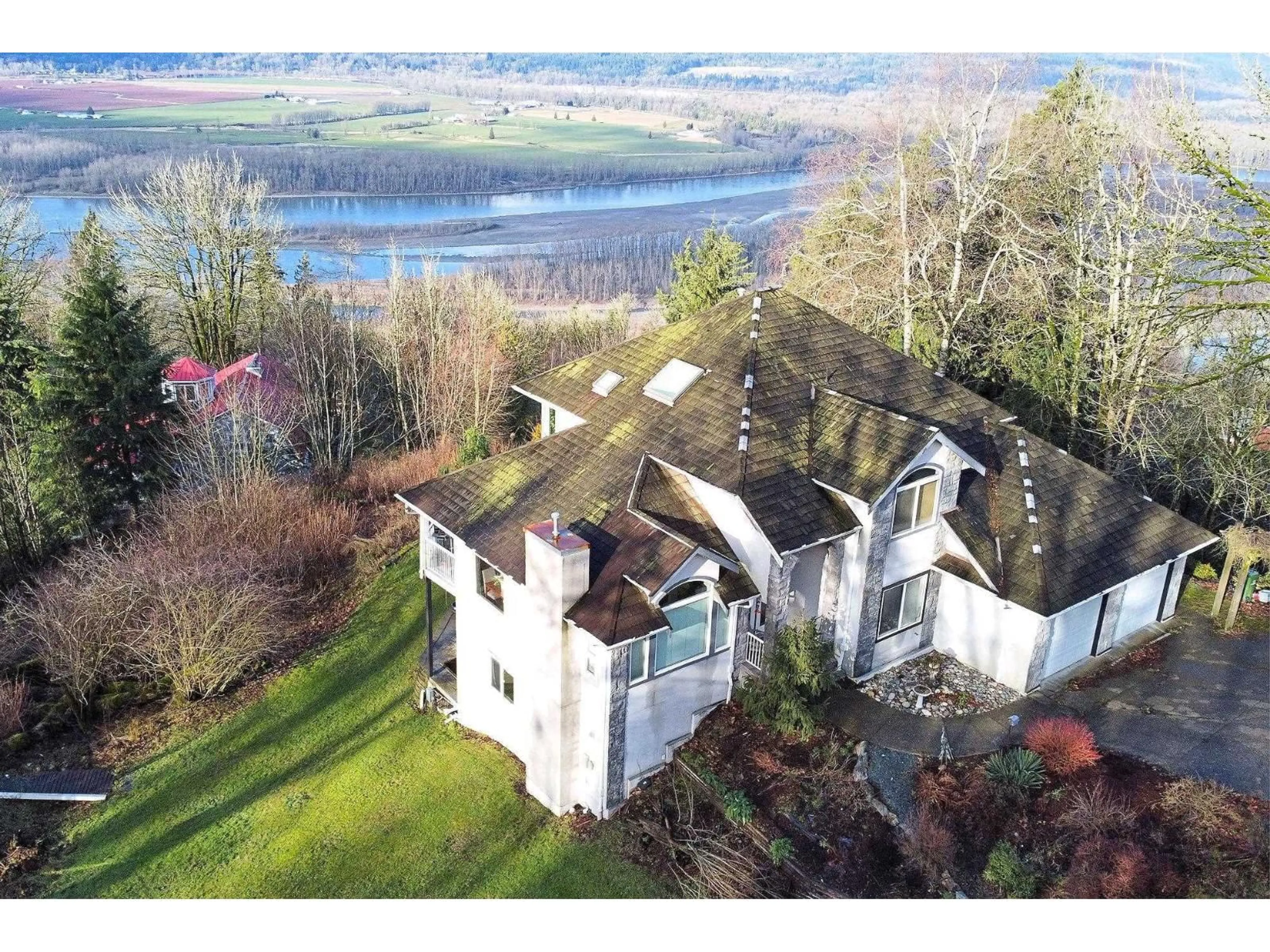 A pic from outside/outdoor area/front of a property/back of a property/a pic from drone, water/lake/river/ocean view for 8439 GRAND VIEW DRIVE, Chilliwack British Columbia V2R4A2