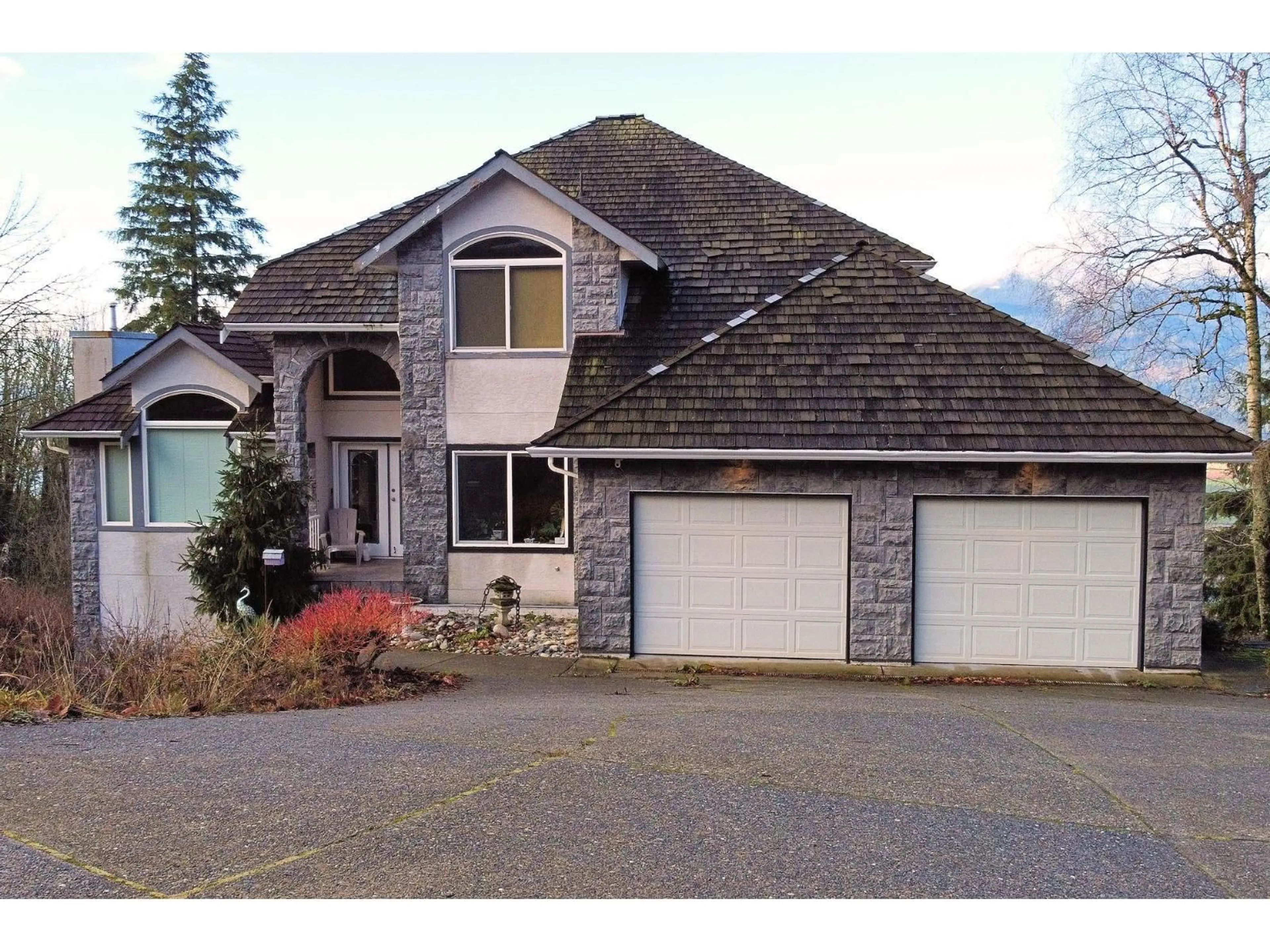 Home with vinyl exterior material, street for 8439 GRAND VIEW DRIVE, Chilliwack British Columbia V2R4A2