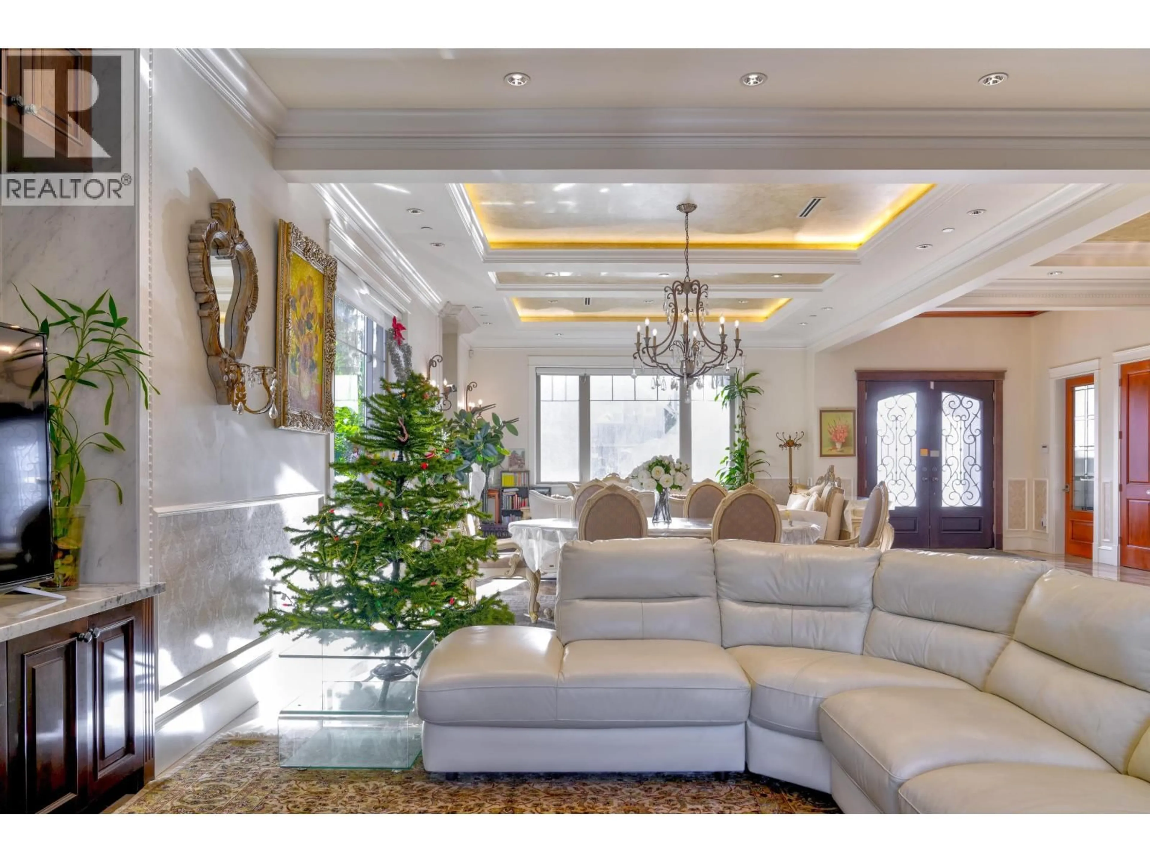 Lobby for 2237 37TH AVENUE, Vancouver British Columbia V6M1P2