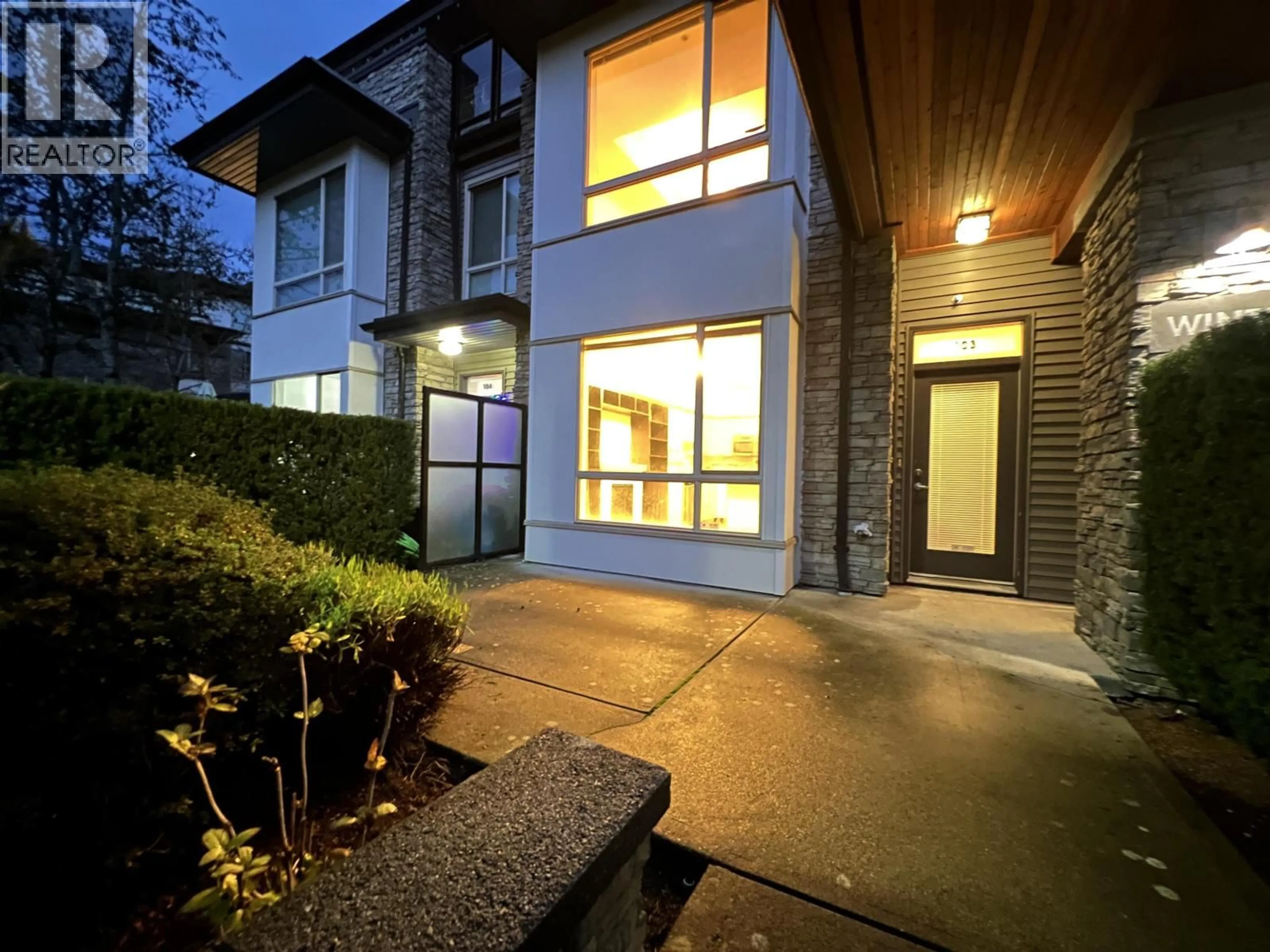 Unknown for 103 - 7478 BYRNEPARK WALK, Burnaby British Columbia V3N0B5