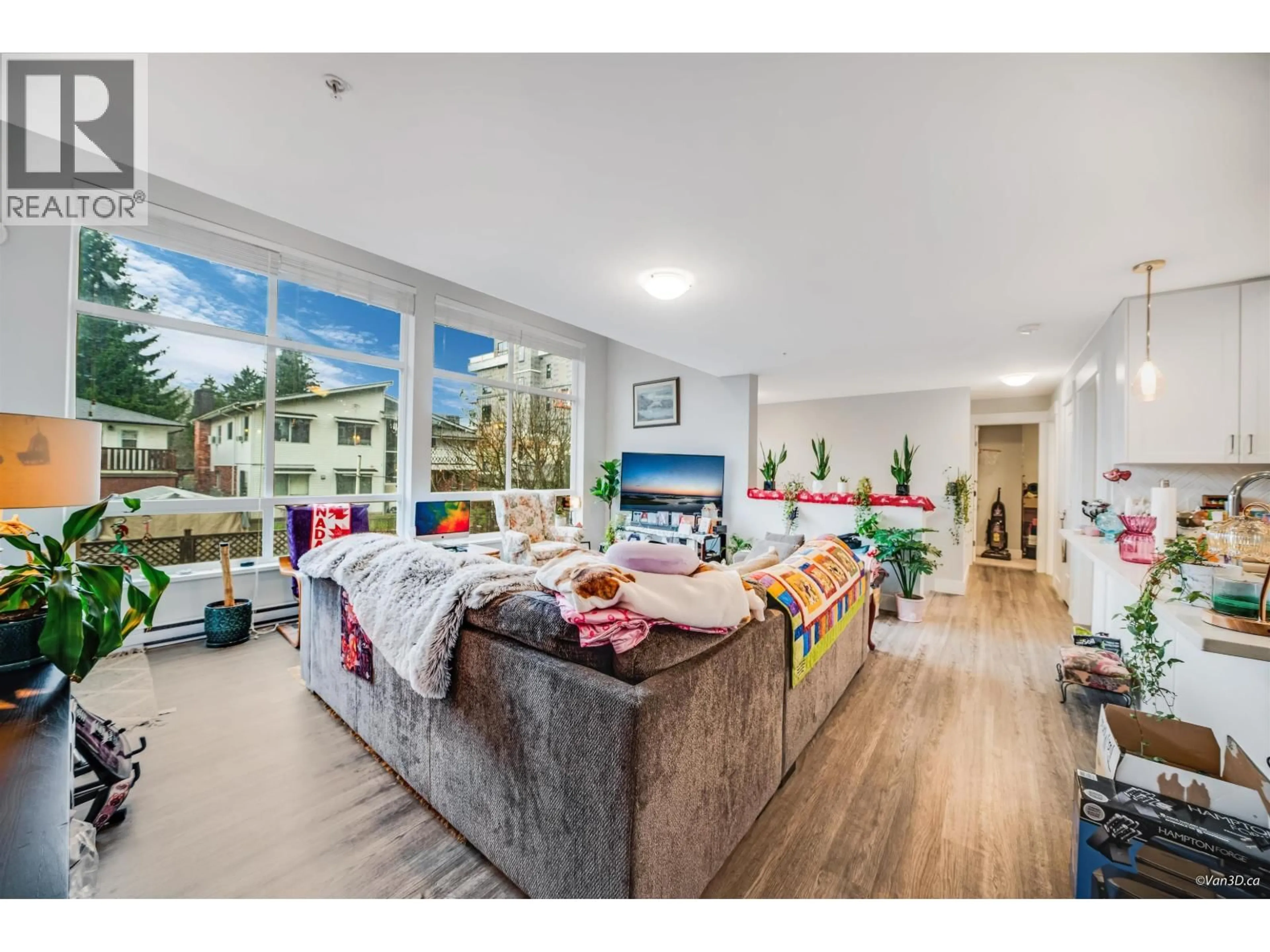 Living room with furniture, unknown for 4170 - 2180 KELLY AVENUE, Port Coquitlam British Columbia V3C0L1