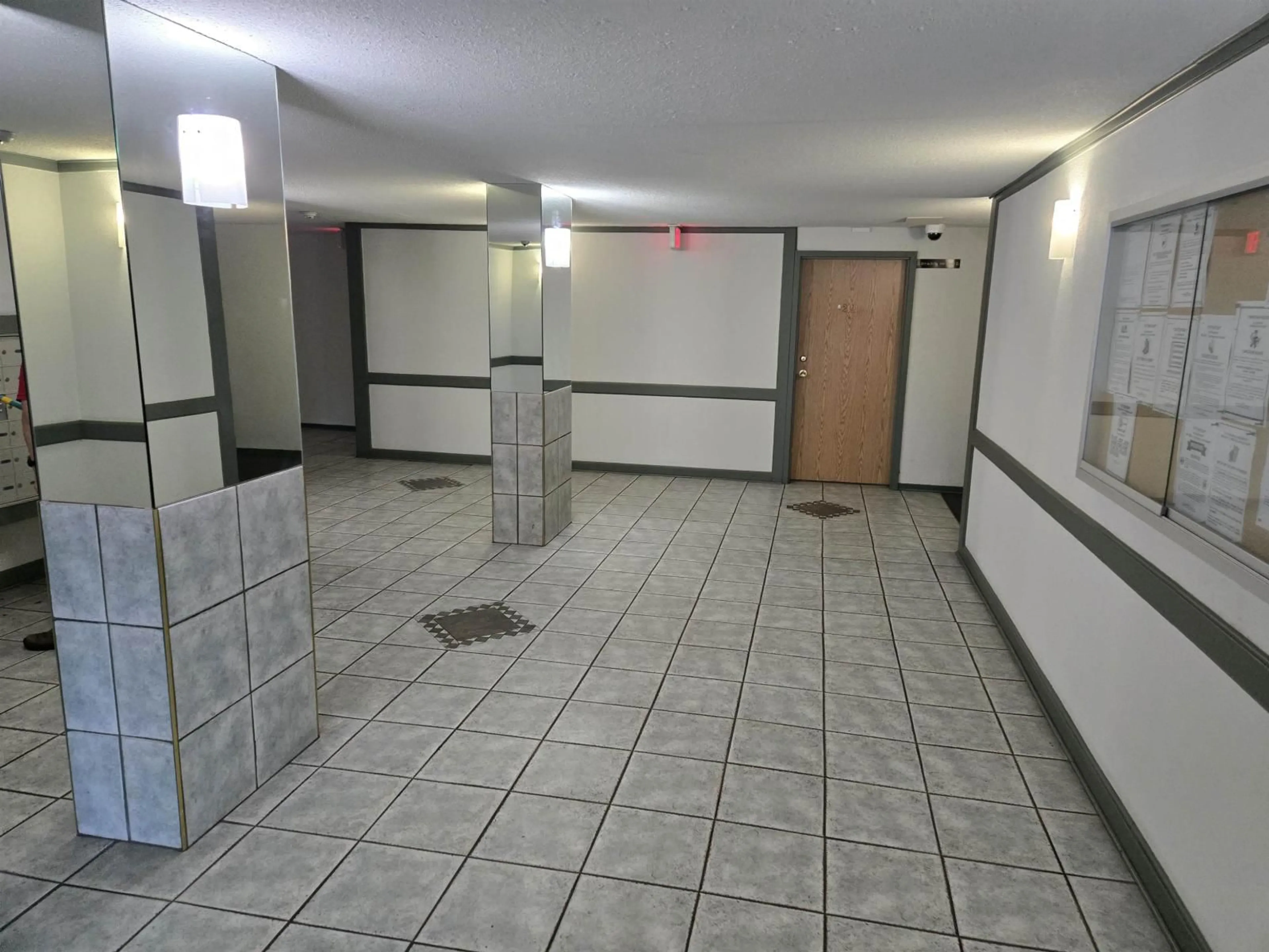 Unknown for 2203 - 13819 100 AVENUE, Surrey British Columbia V3T5L1