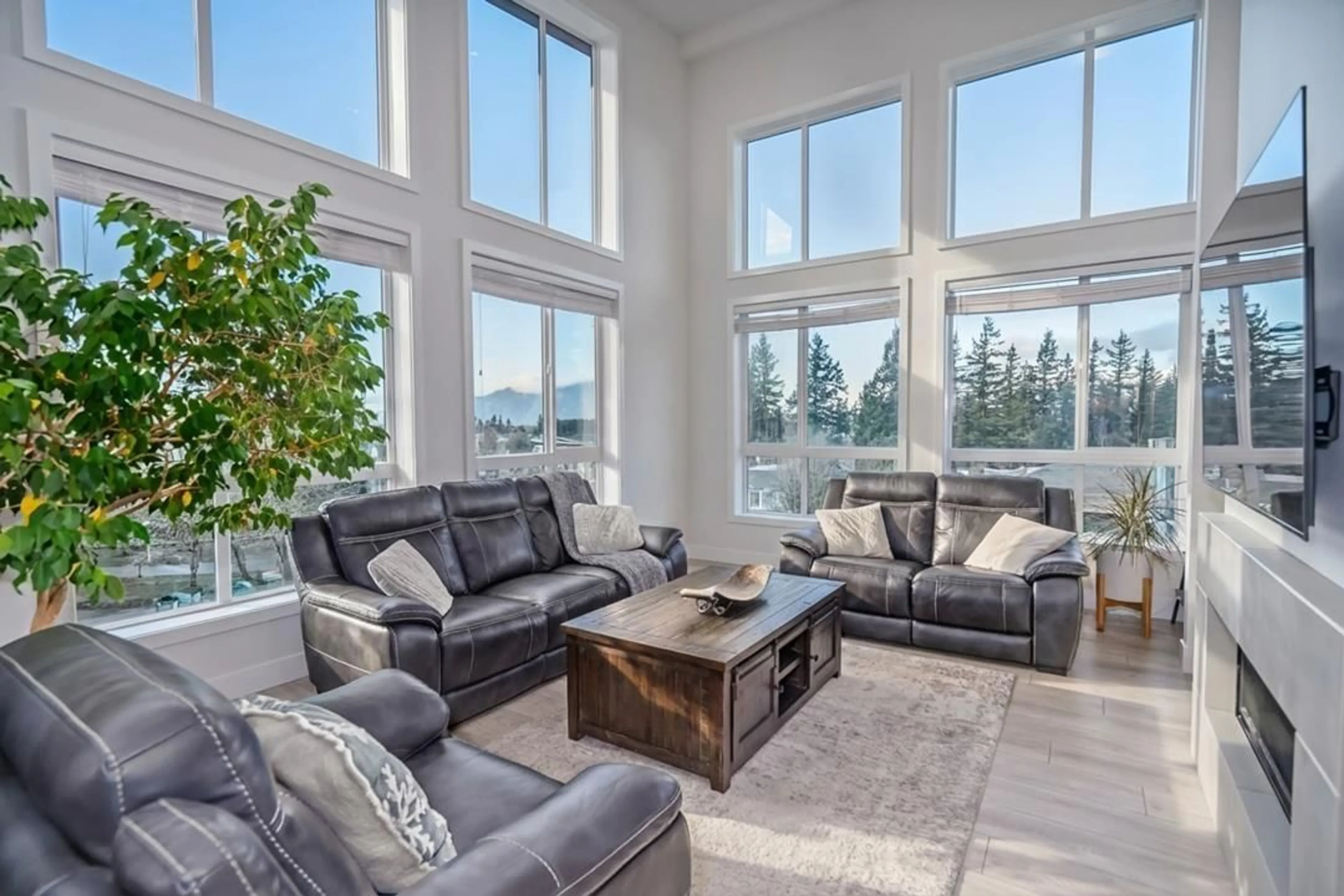 Living room with furniture, unknown for 602 - 45500 MARKET WAY, Chilliwack British Columbia V2R6G5