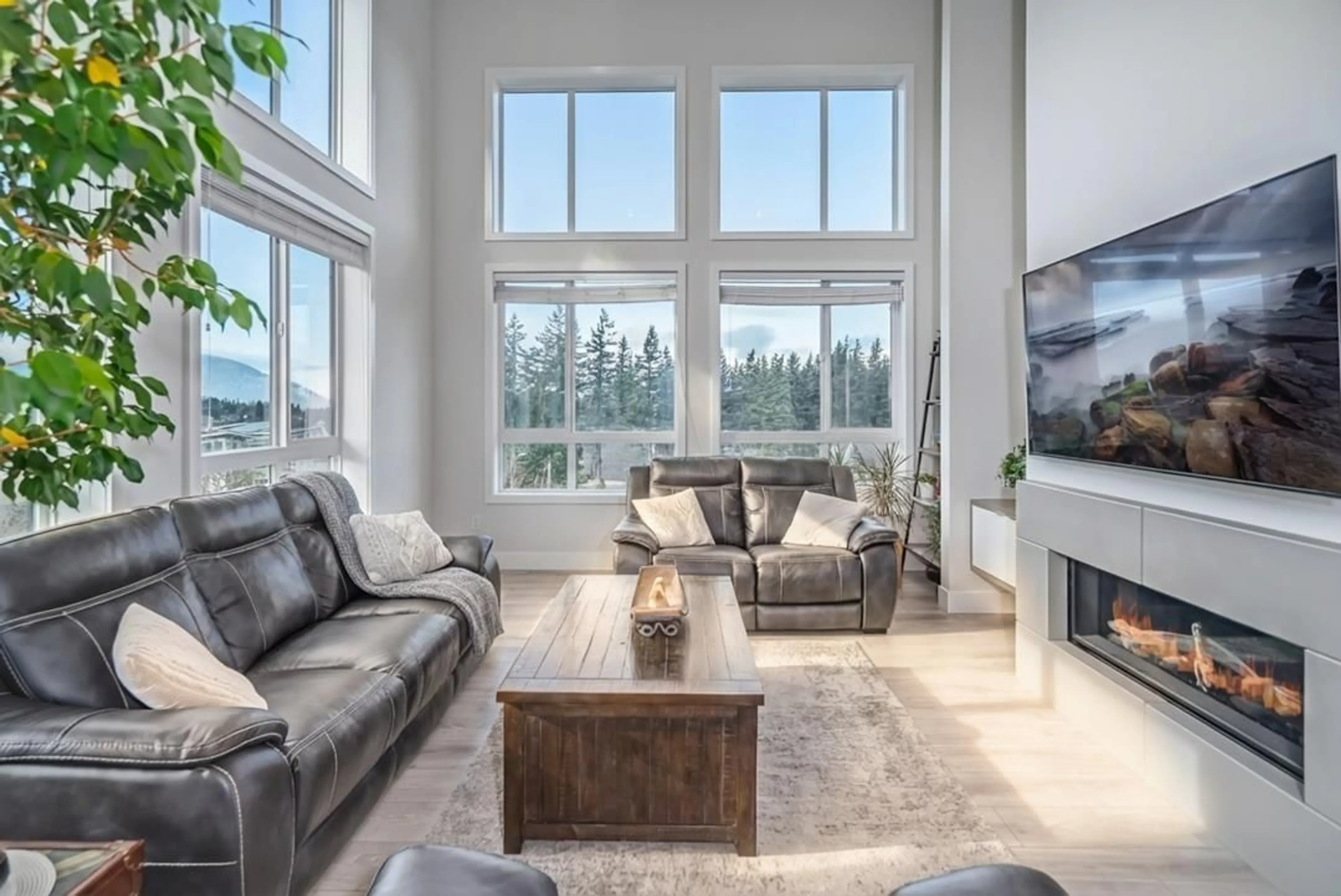 Living room with furniture, unknown for 602 - 45500 MARKET WAY, Chilliwack British Columbia V2R6G5