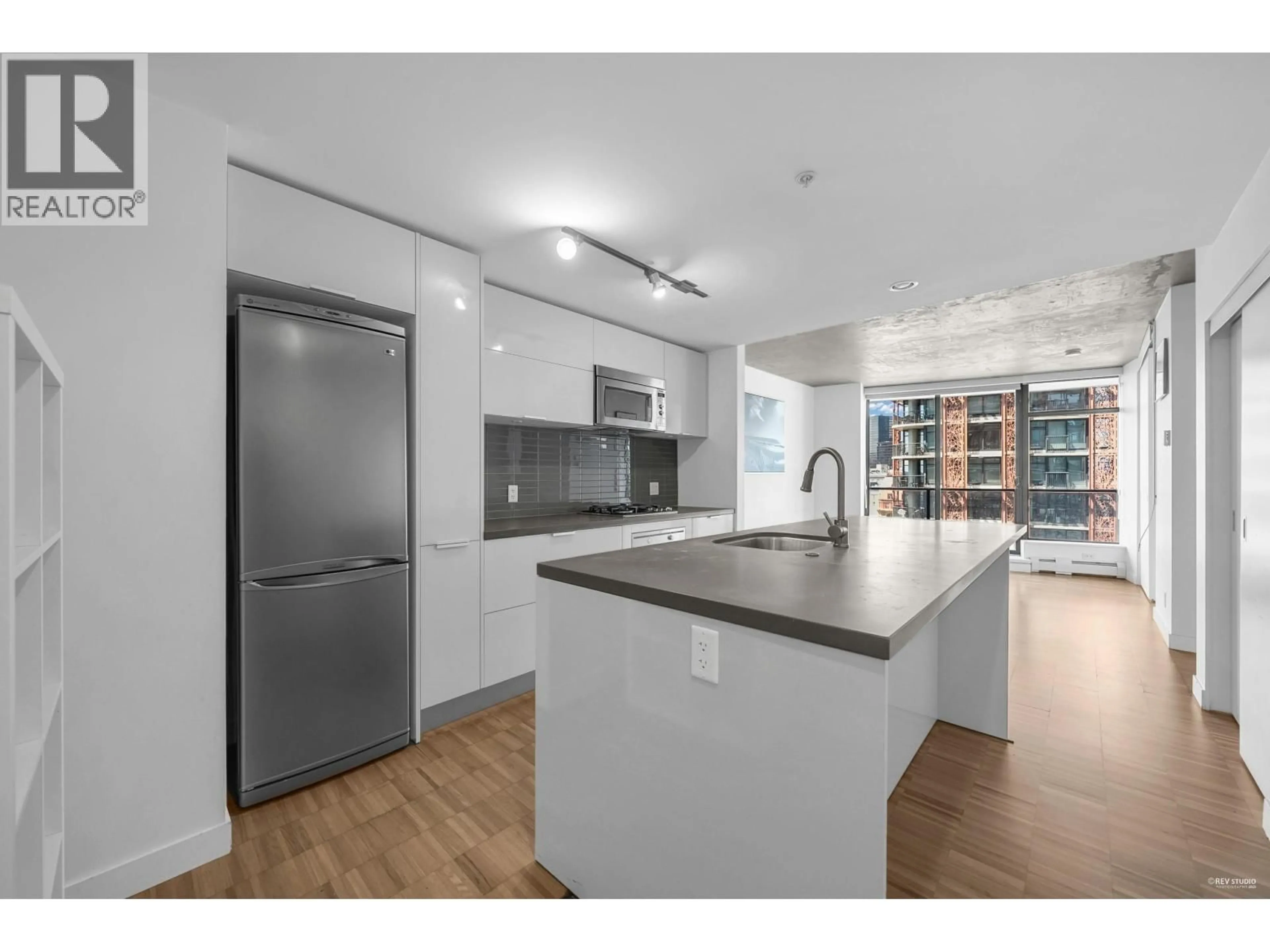 Standard kitchen, unknown for 1707 - 108 CORDOVA STREET, Vancouver British Columbia V6B0G5