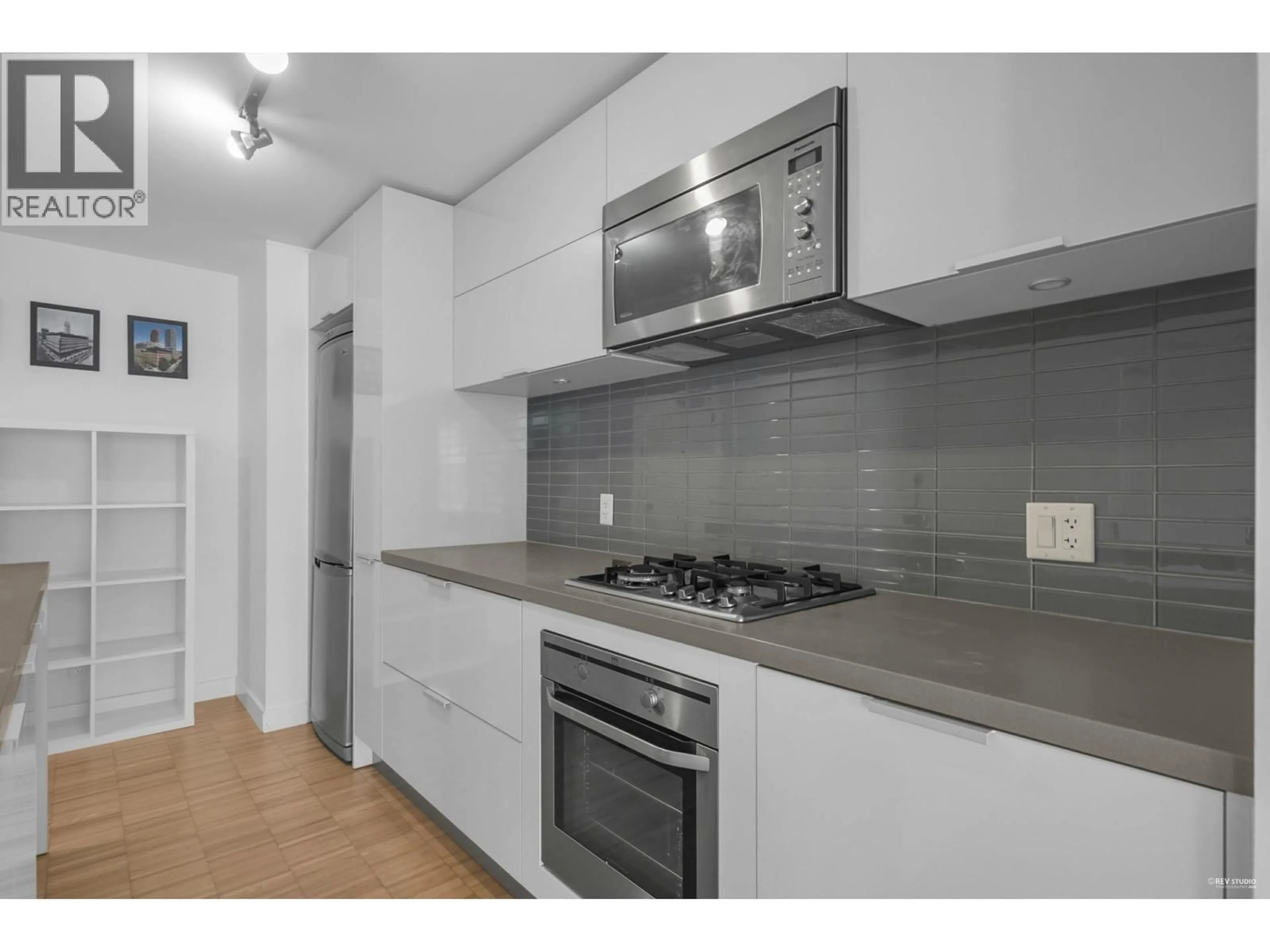Standard kitchen, unknown for 1707 - 108 CORDOVA STREET, Vancouver British Columbia V6B0G5
