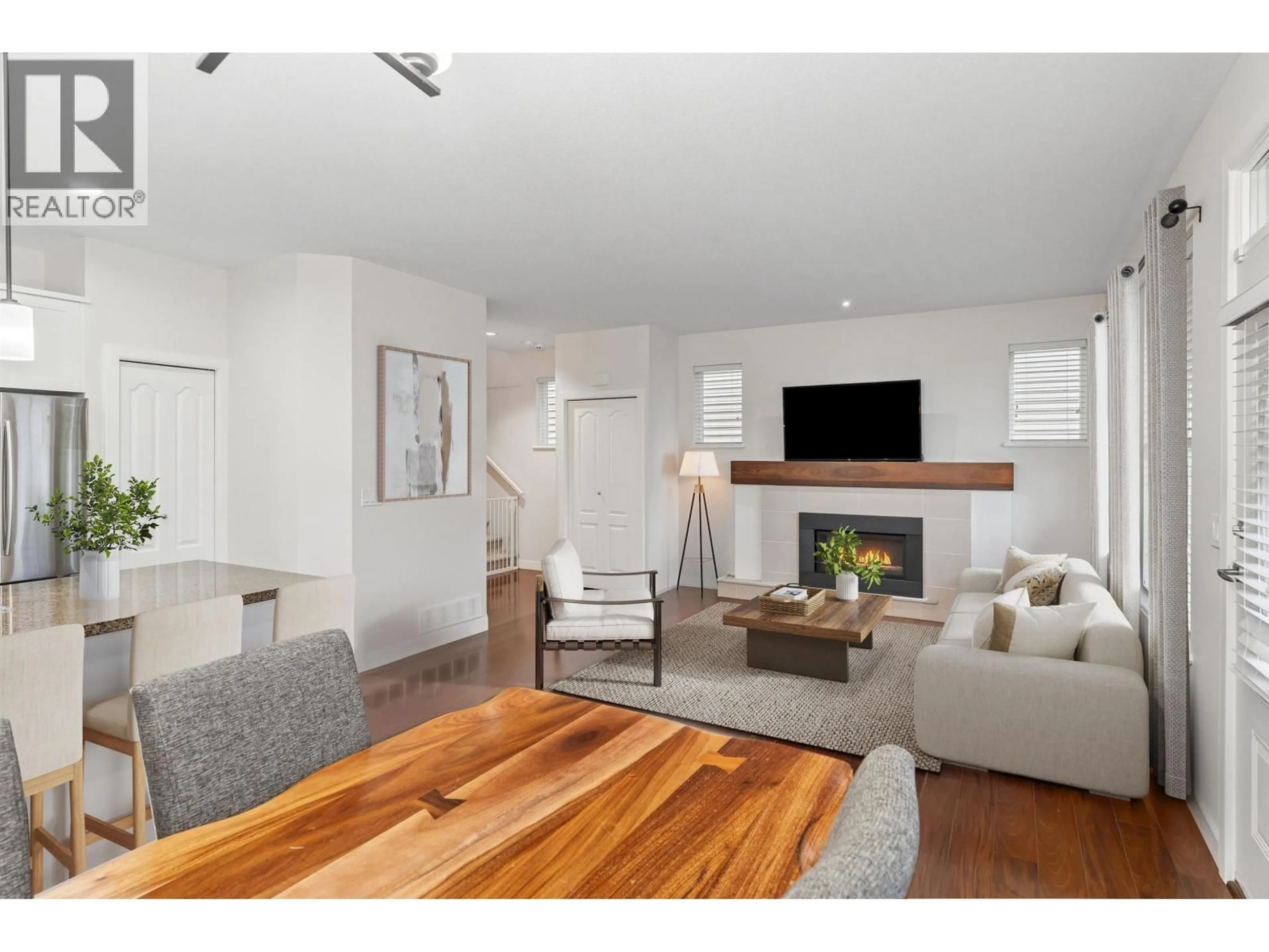 Living room with furniture, wood/laminate floor for 2 - 312 CASEY STREET, Coquitlam British Columbia V3K0C6