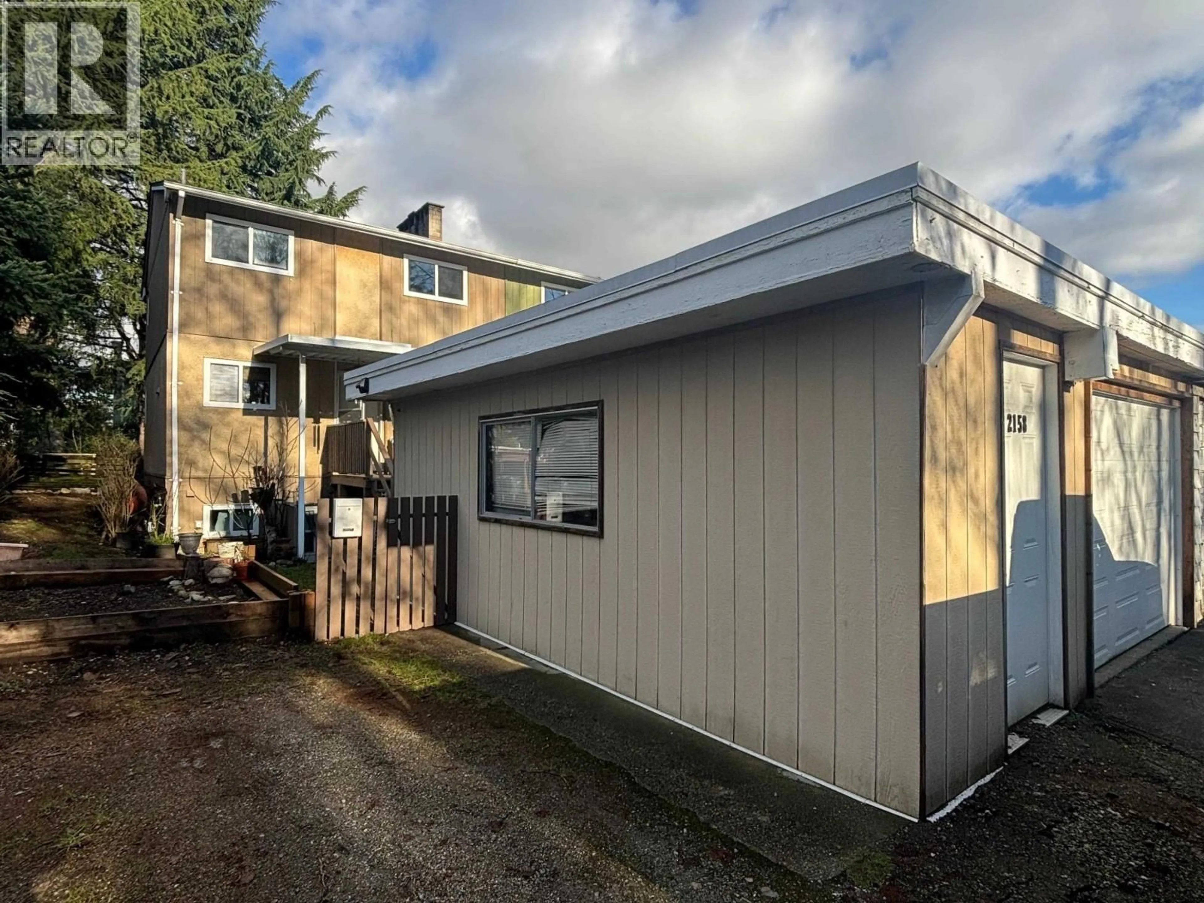 Home with vinyl exterior material, building for 2158 SANDRA WAY, Port Coquitlam British Columbia V3C1A6