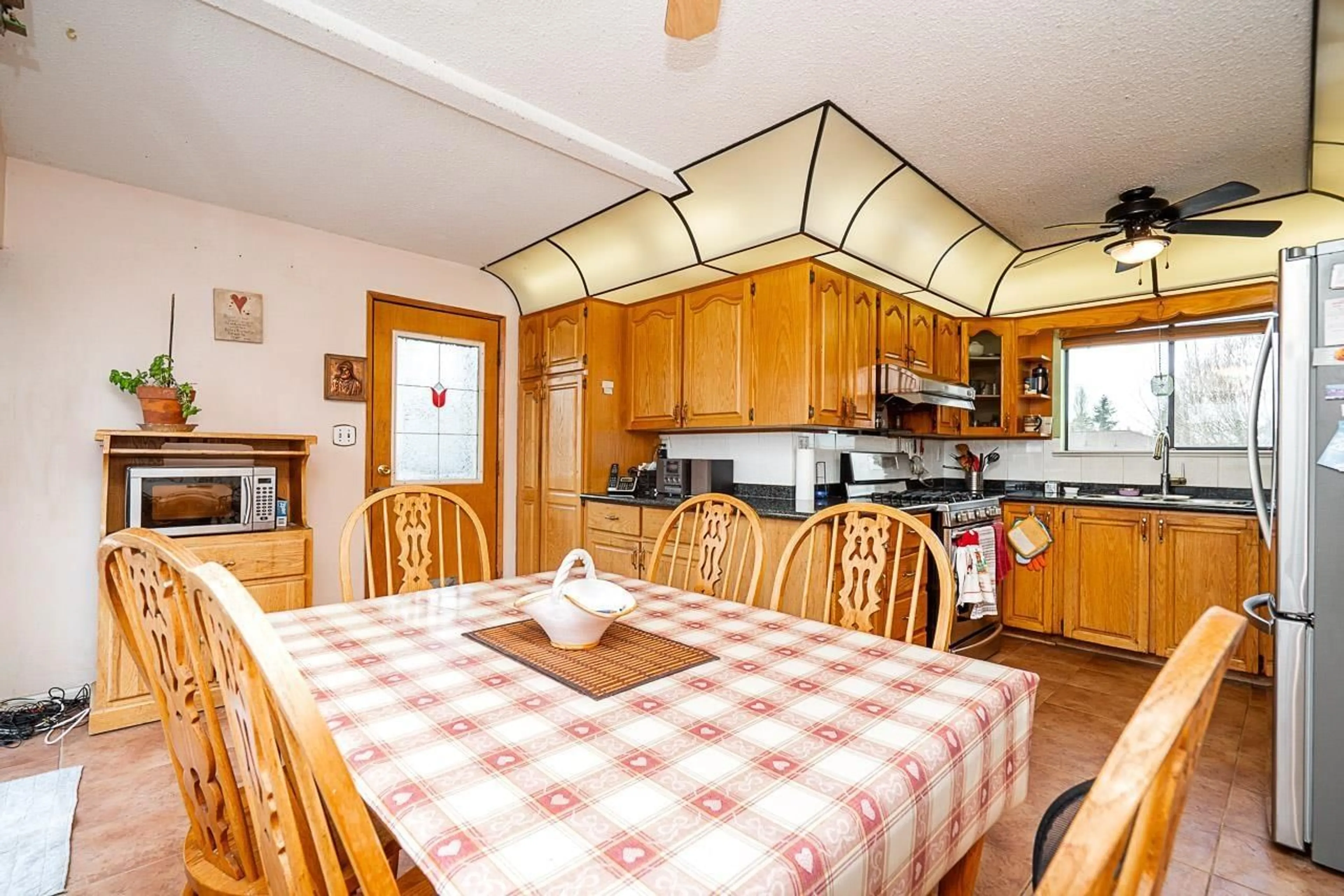 Dining room, unknown for 11457 83A AVENUE, Delta British Columbia V4C2J7