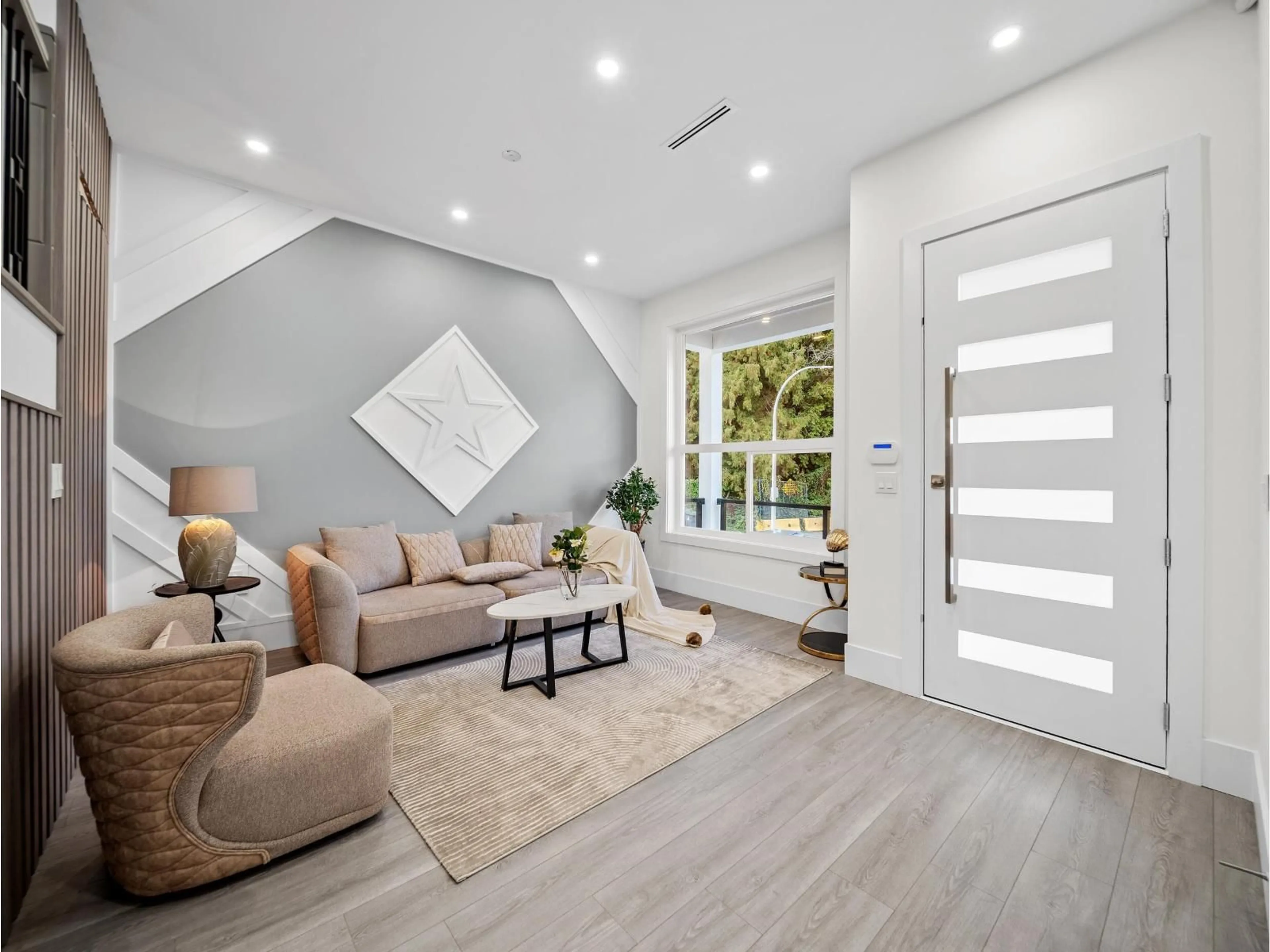 Living room with furniture, unknown for 9885 HUCKLEBERRY DRIVE, Surrey British Columbia V4N6T4