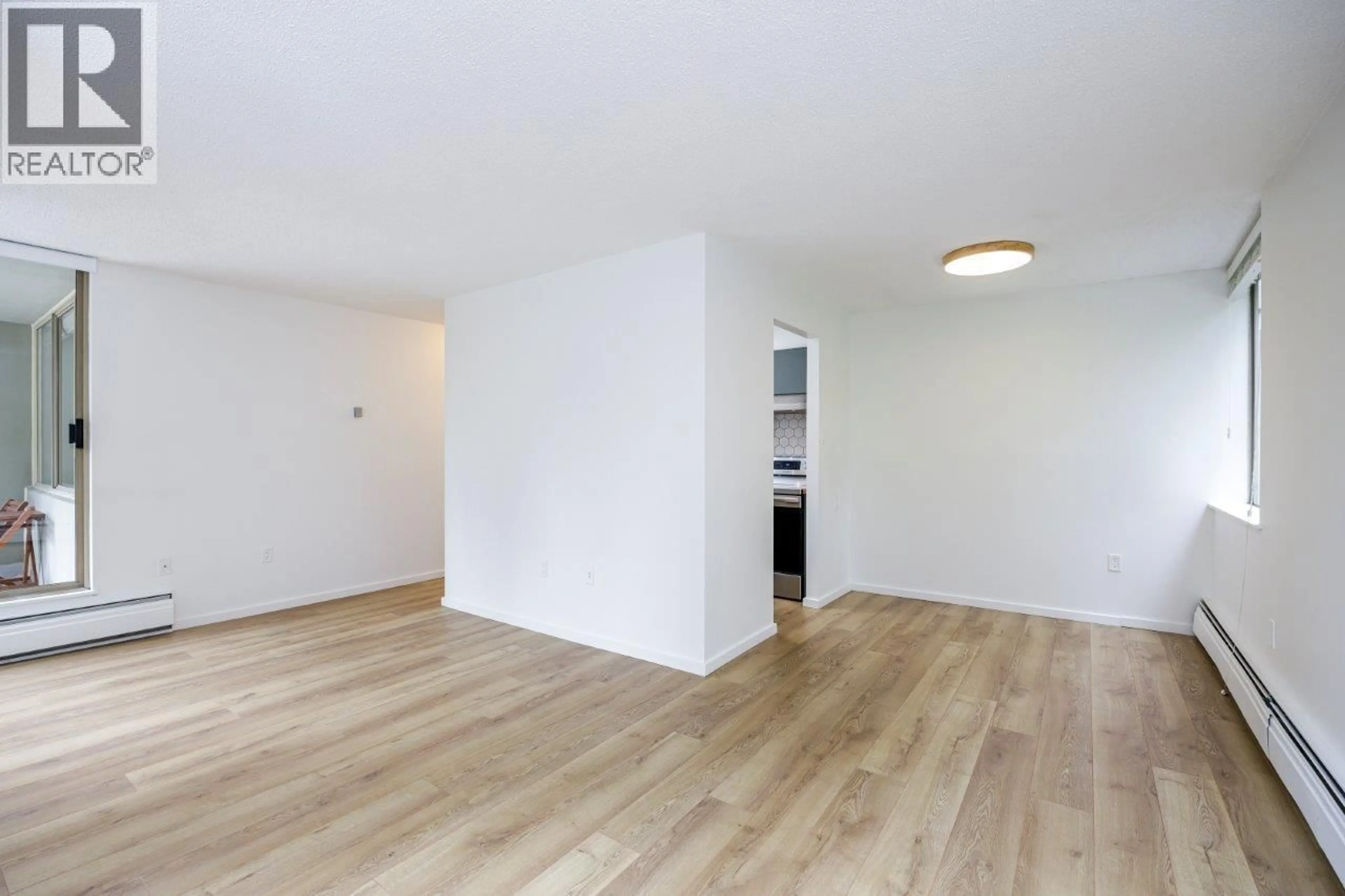 A pic of a room for 304 - 2008 FULLERTON AVENUE, North Vancouver British Columbia V7P3G7