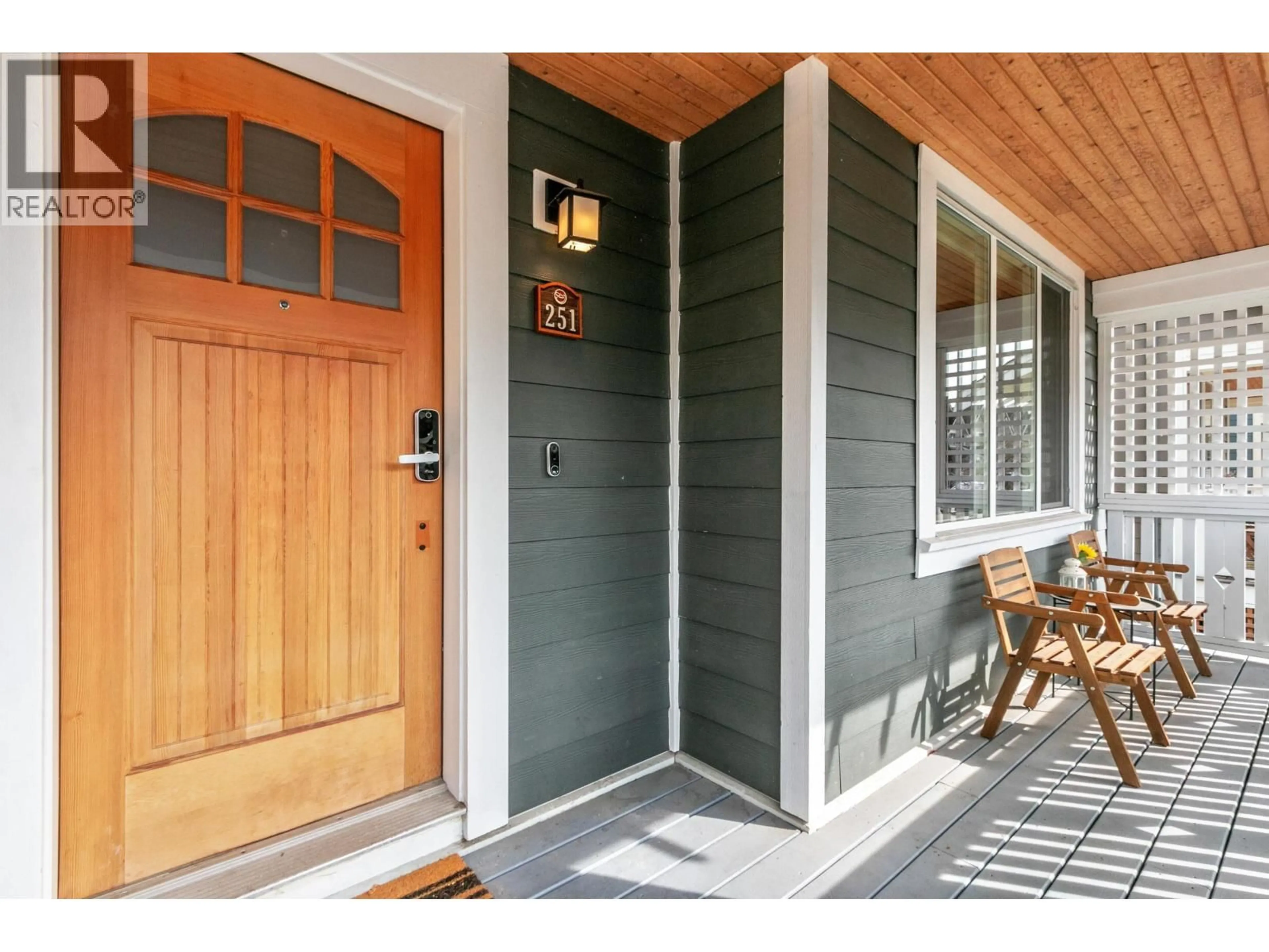 Indoor entryway for 251 JENSEN STREET, New Westminster British Columbia V3M0E7