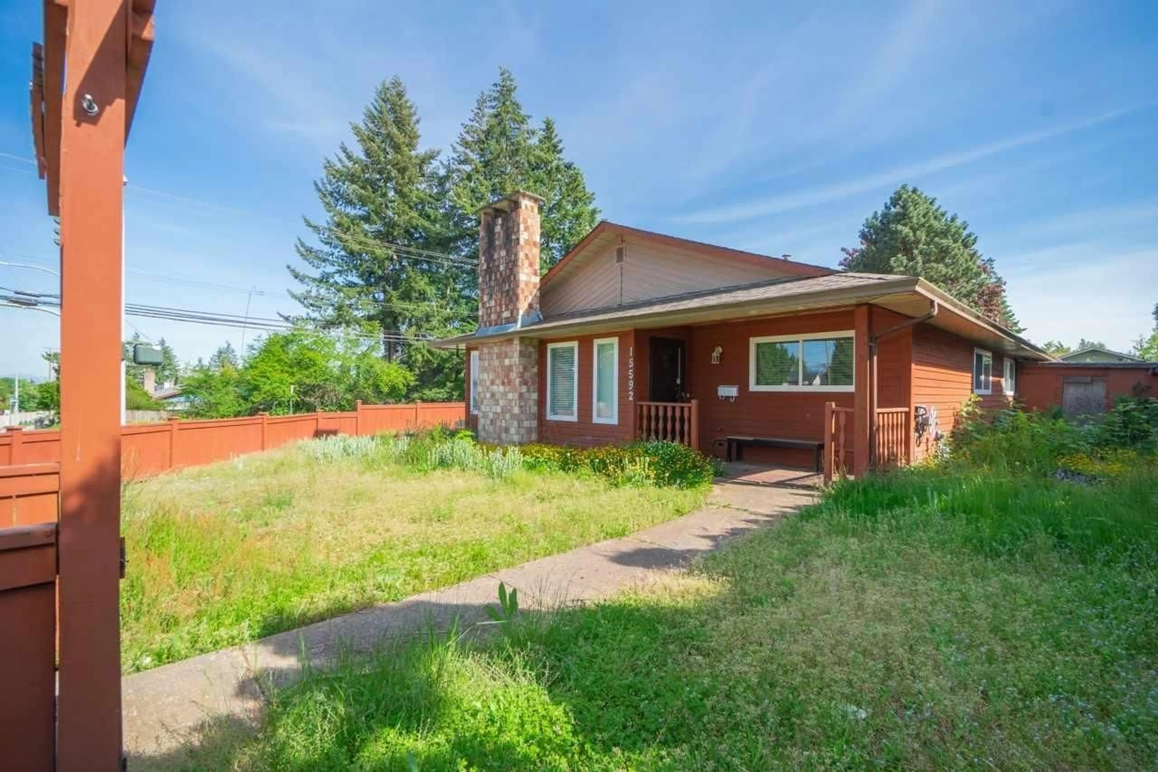 Unknown for 15592 100 AVENUE, Surrey British Columbia V3R7S4