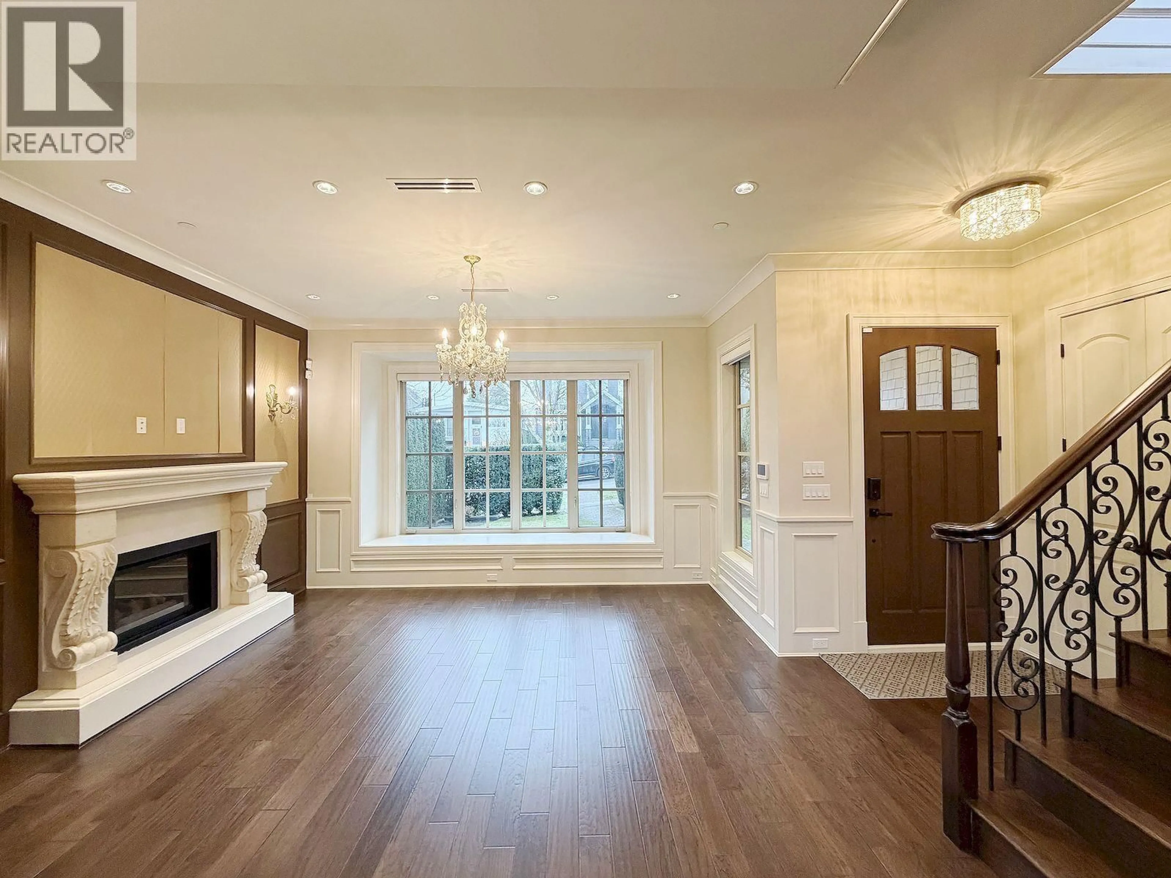 Indoor entryway for 3393 30TH AVENUE, Vancouver British Columbia V6S1W3