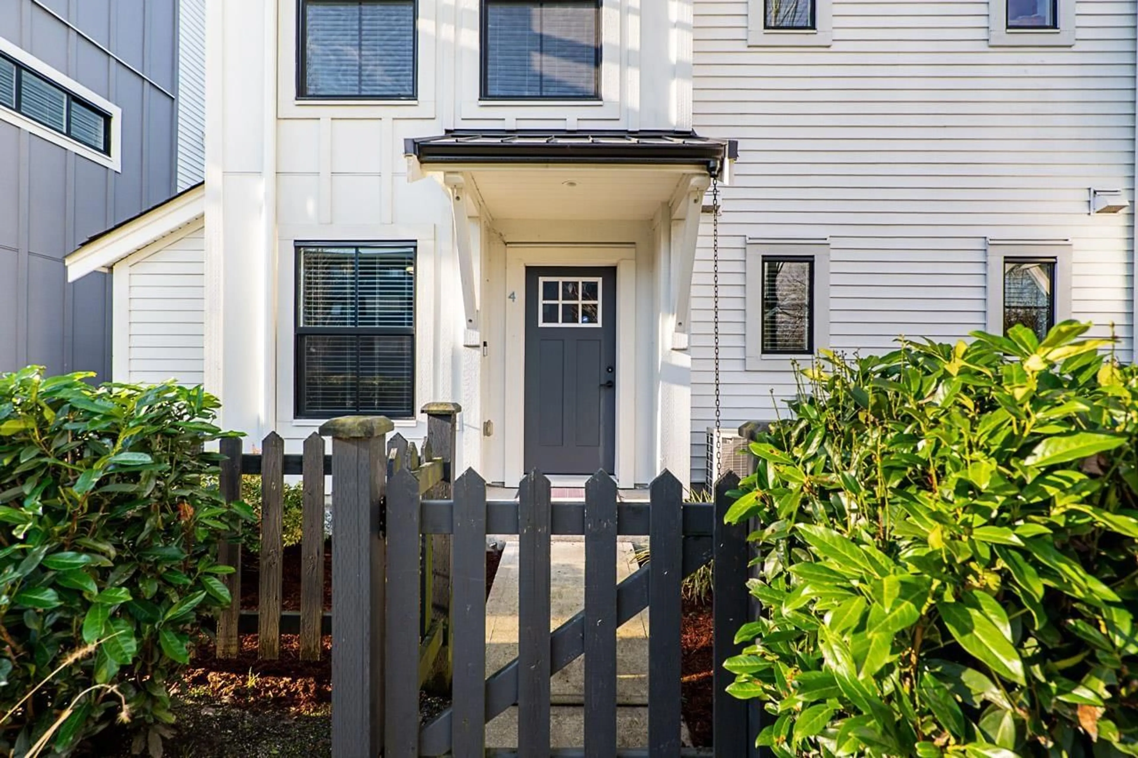 Unknown for 4 - 5945 176A STREET, Surrey British Columbia V3S0A2