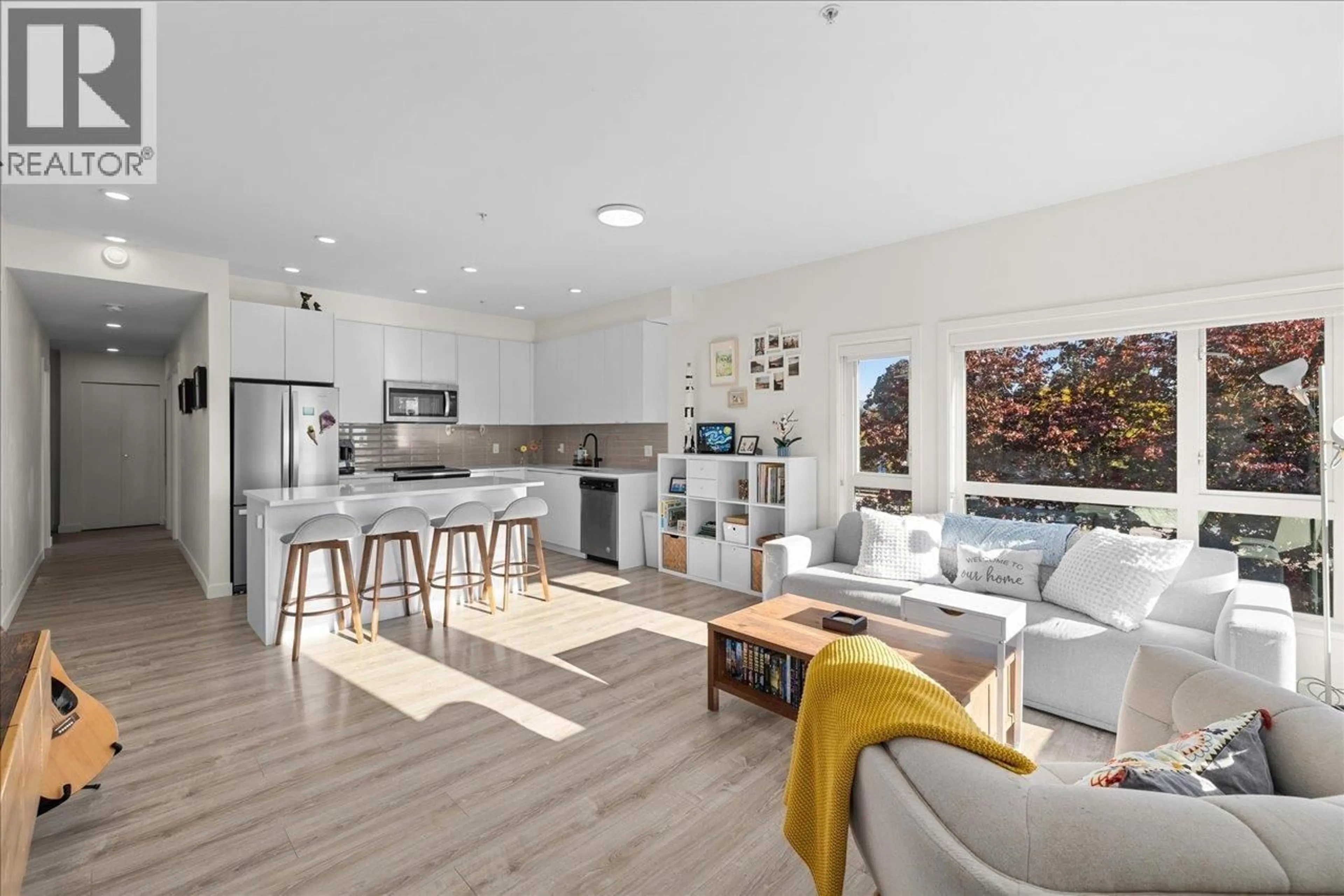 Open concept kitchen, unknown for 402 - 610 BRANTFORD STREET, New Westminster British Columbia V3M1W7