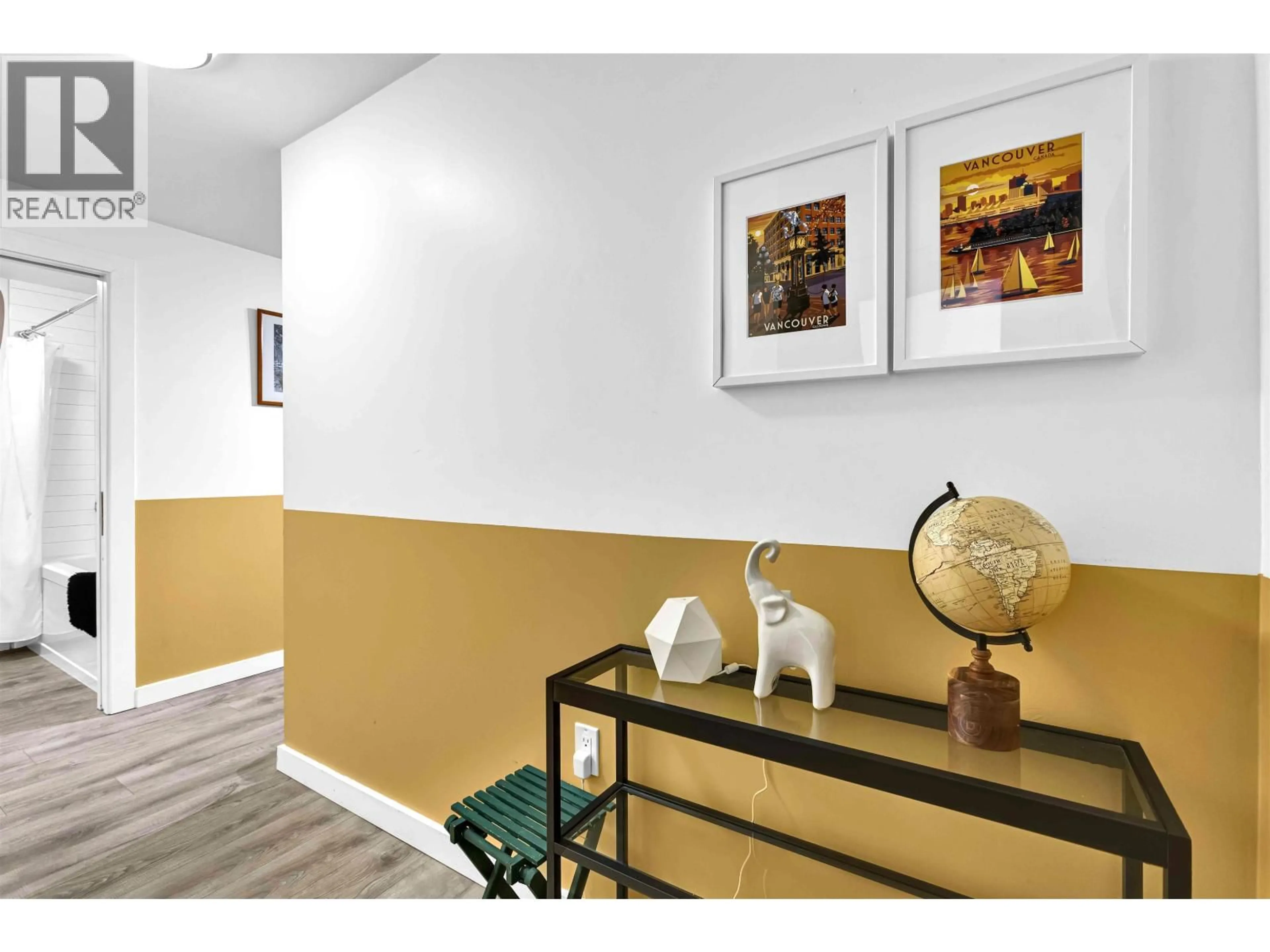 Indoor entryway for 301 - 370 CARRALL STREET, Vancouver British Columbia V6B2J3