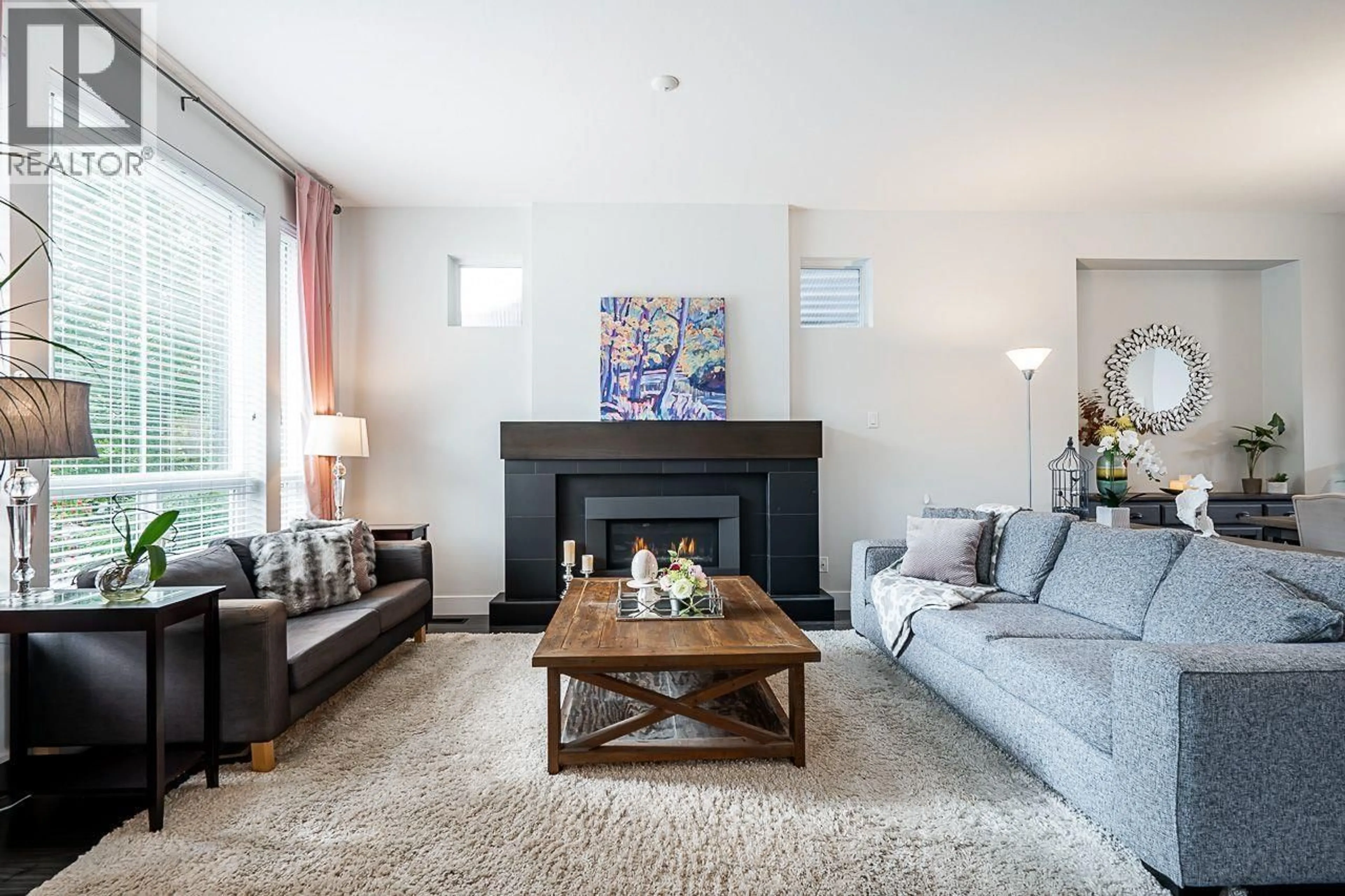 Living room with furniture, unknown for 10489 ROBERTSON STREET, Maple Ridge British Columbia V2W0H8