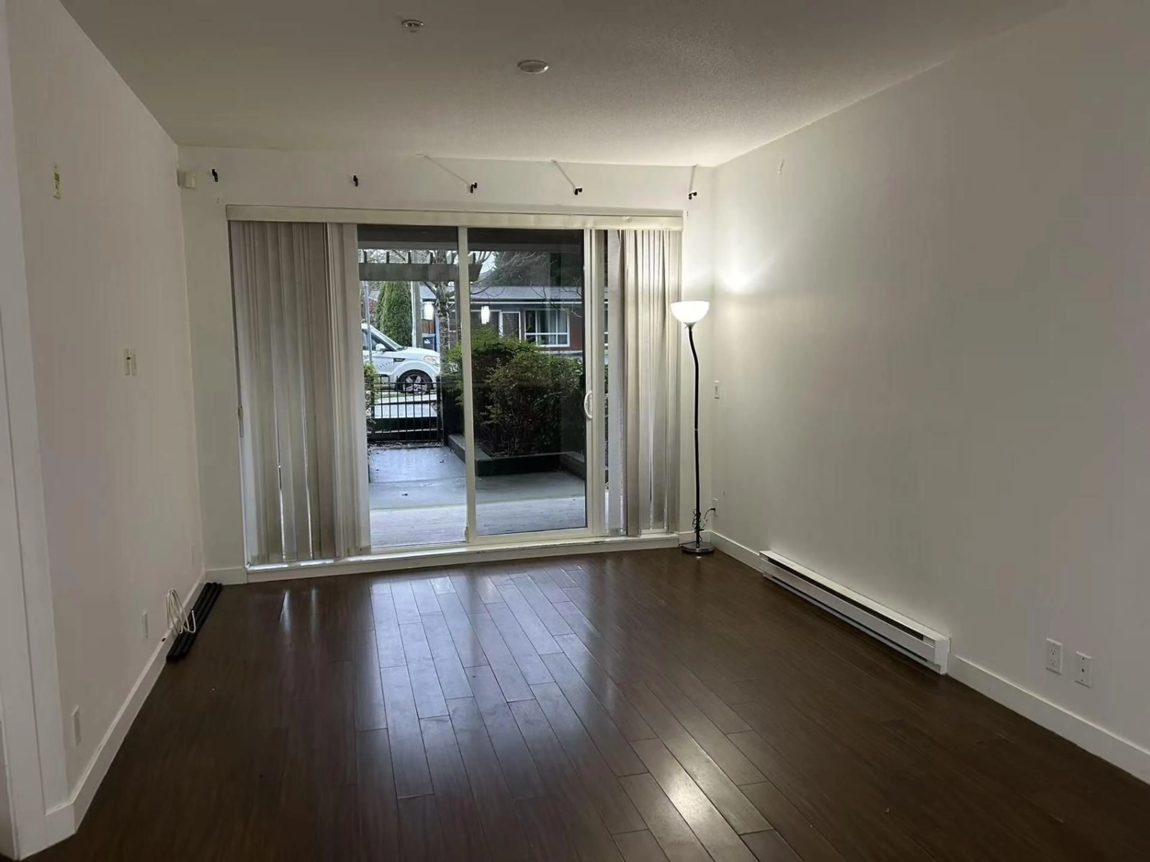 A pic of a room for 111 - 33545 RAINBOW AVENUE, Abbotsford British Columbia V2S1Z6