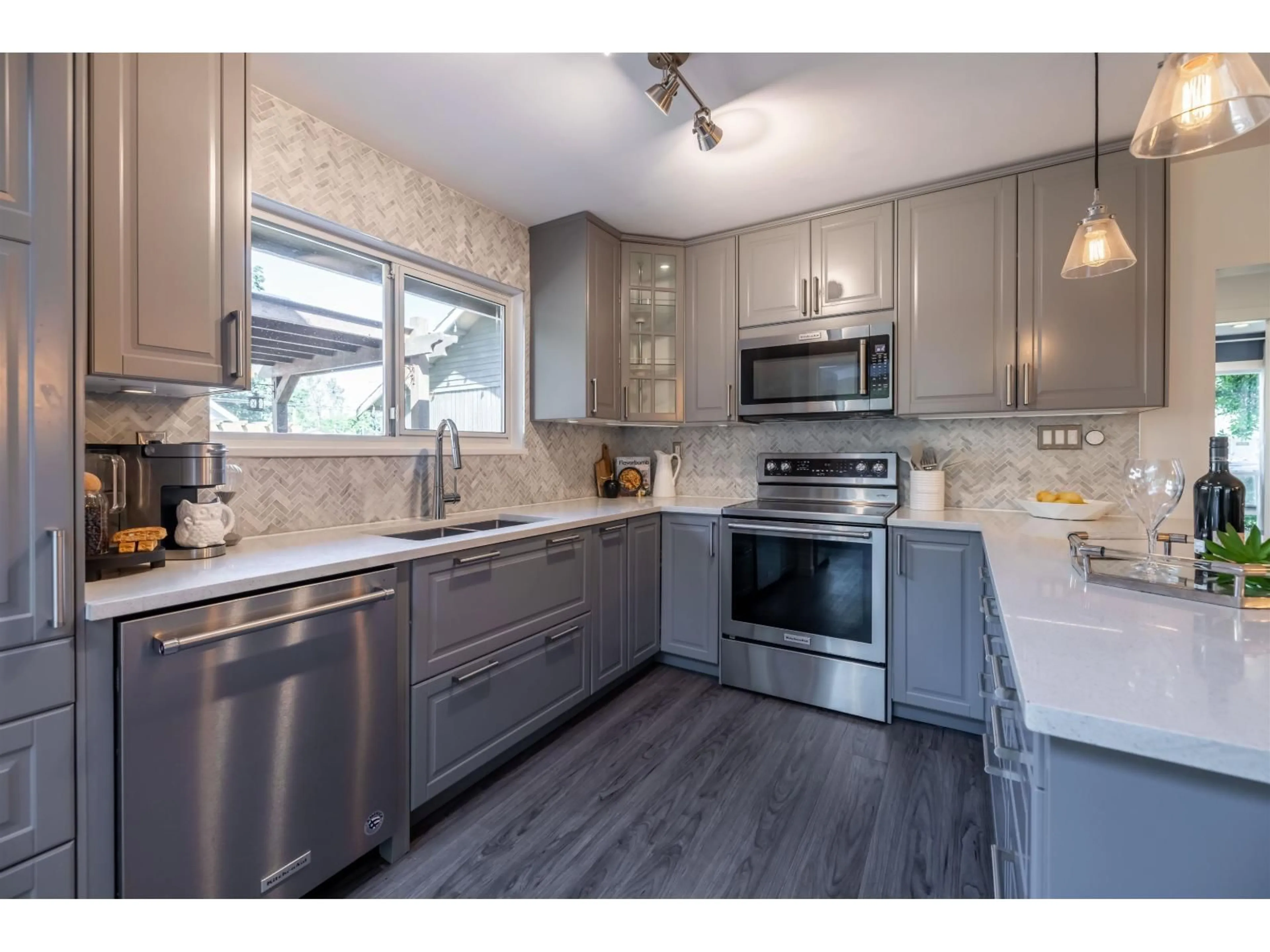 Open concept kitchen, unknown for 22806 RENNIE AVENUE, Langley British Columbia V1M2S3