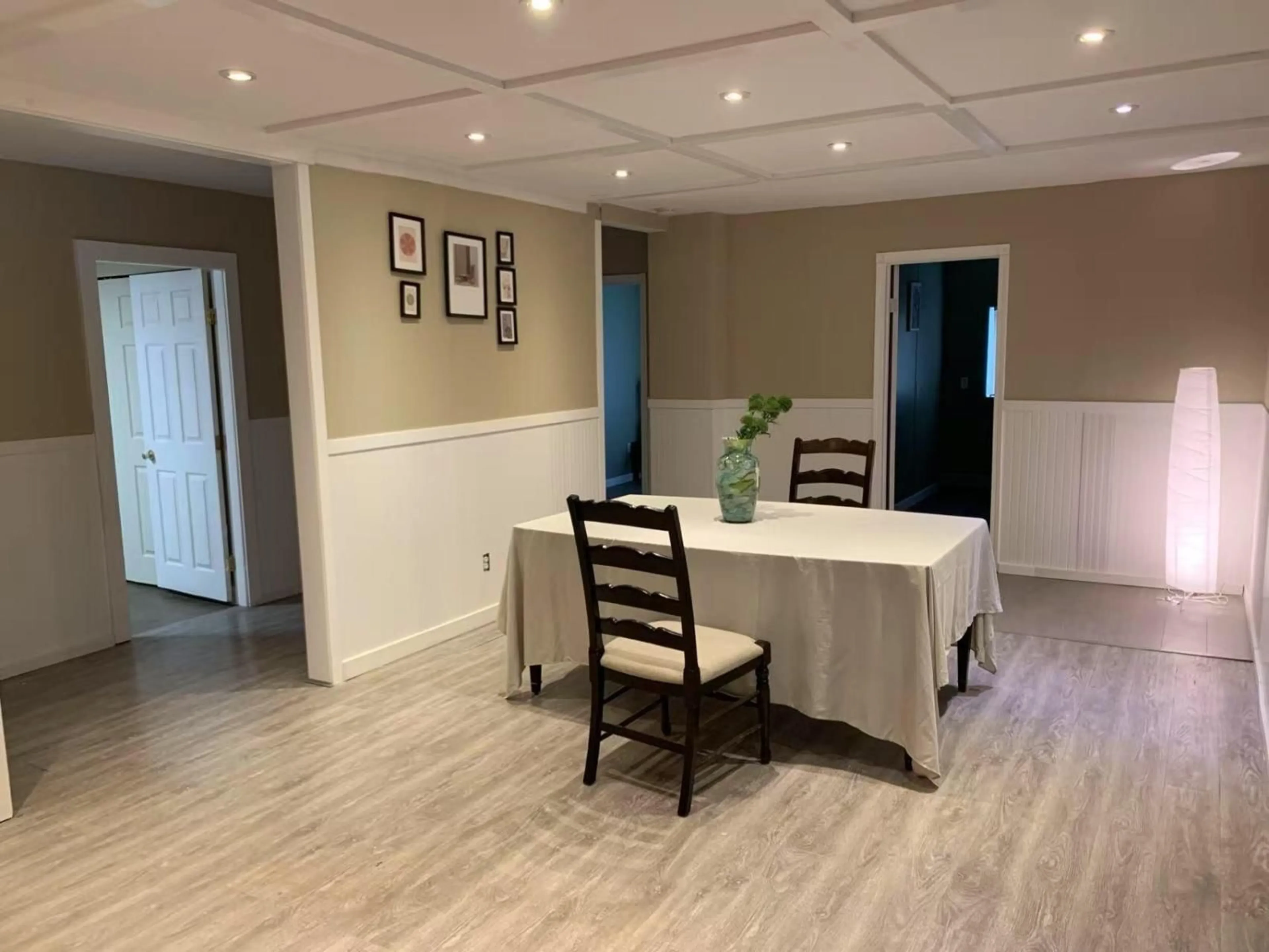 Dining room, wood/laminate floor for 48301 CHILLIWACK LAKE ROAD, Sardis - Chwk River Valley British Columbia V4Z1B8