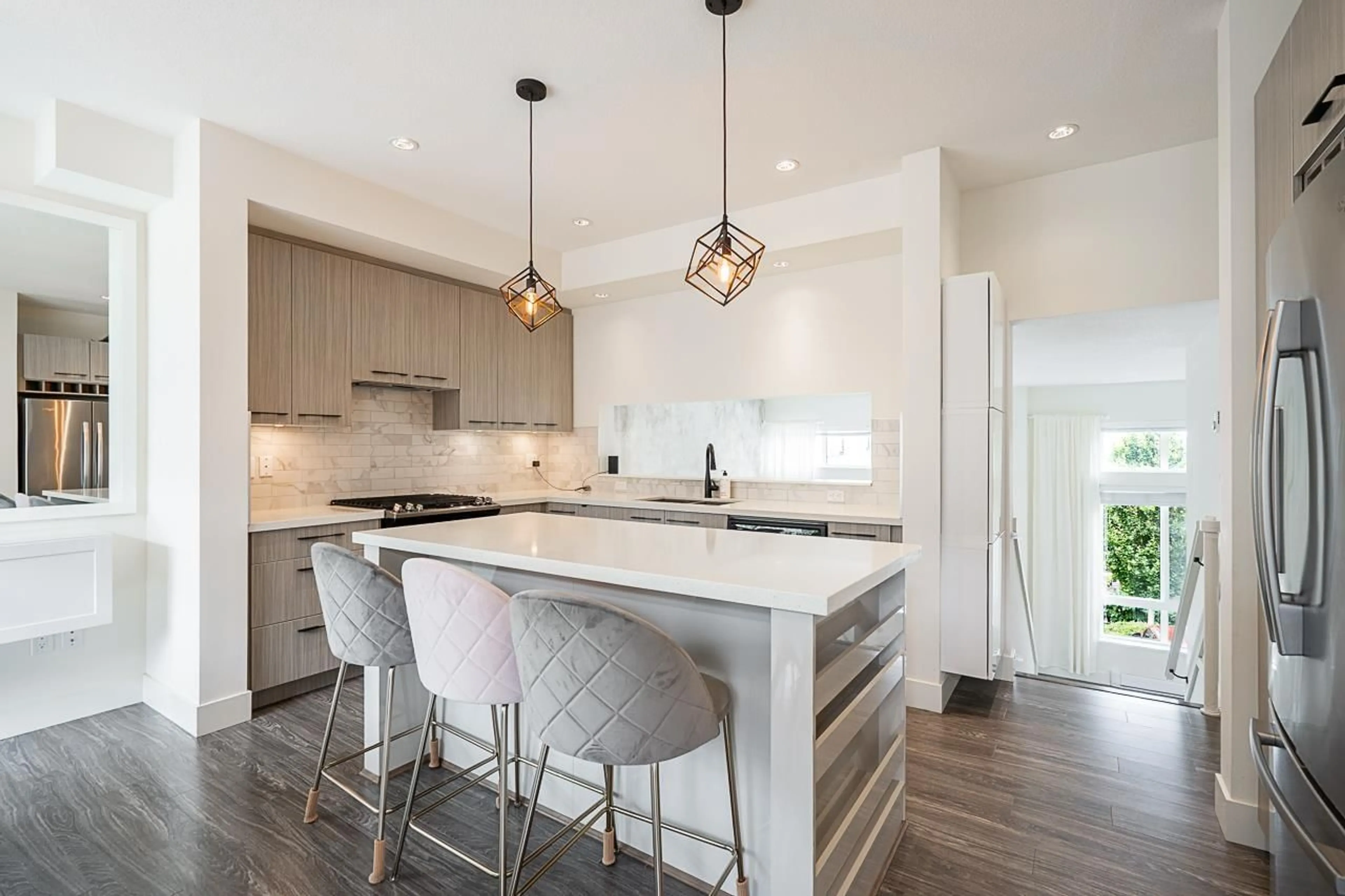 Open concept kitchen, unknown for 17 - 14057 60A AVENUE, Surrey British Columbia V3X0J2