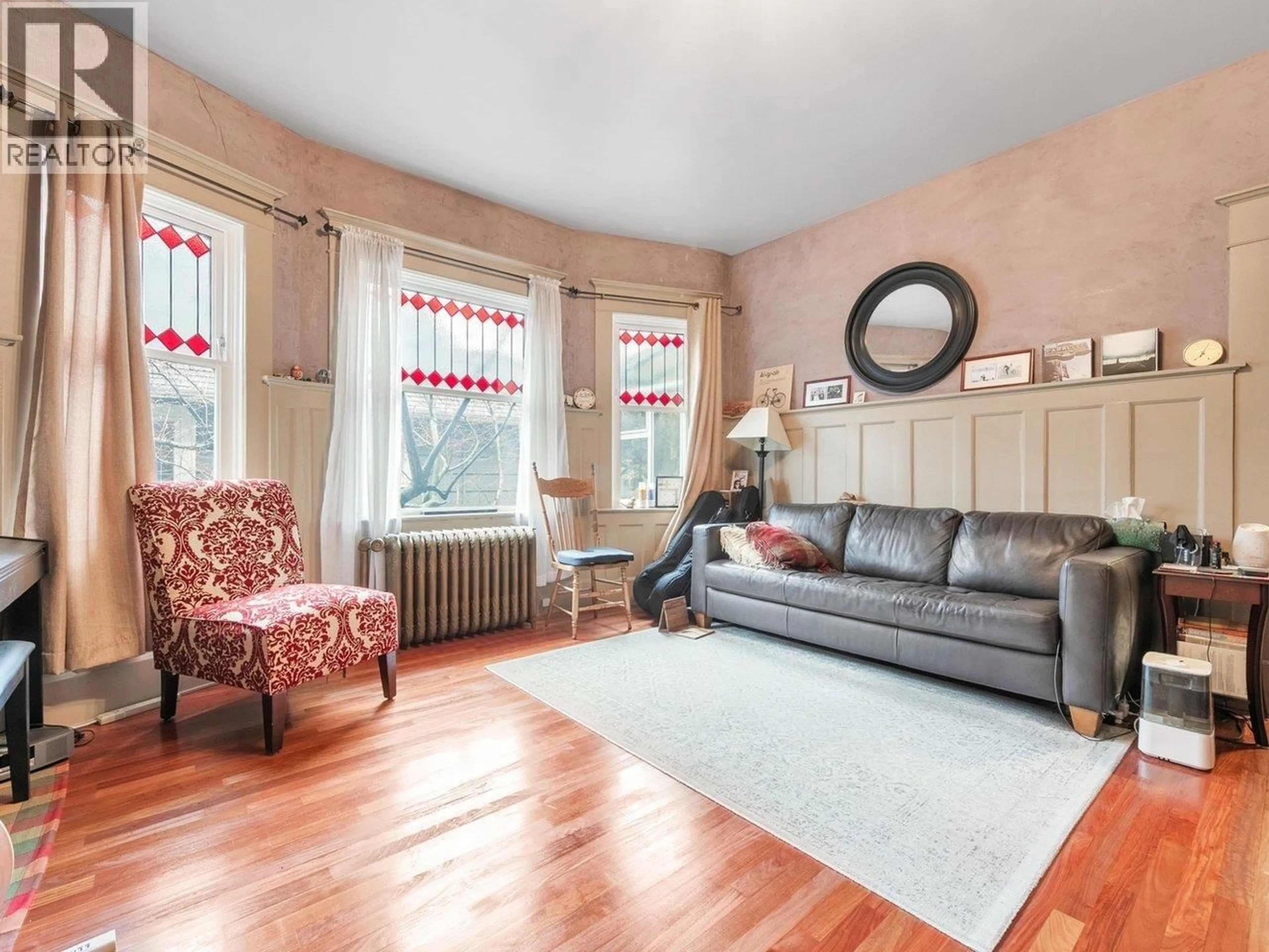 Living room with furniture, unknown for 482 17TH AVENUE, Vancouver British Columbia V5Y2A2