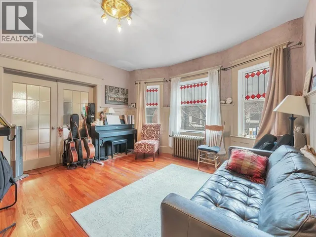 482 17TH AVENUE, Vancouver 5