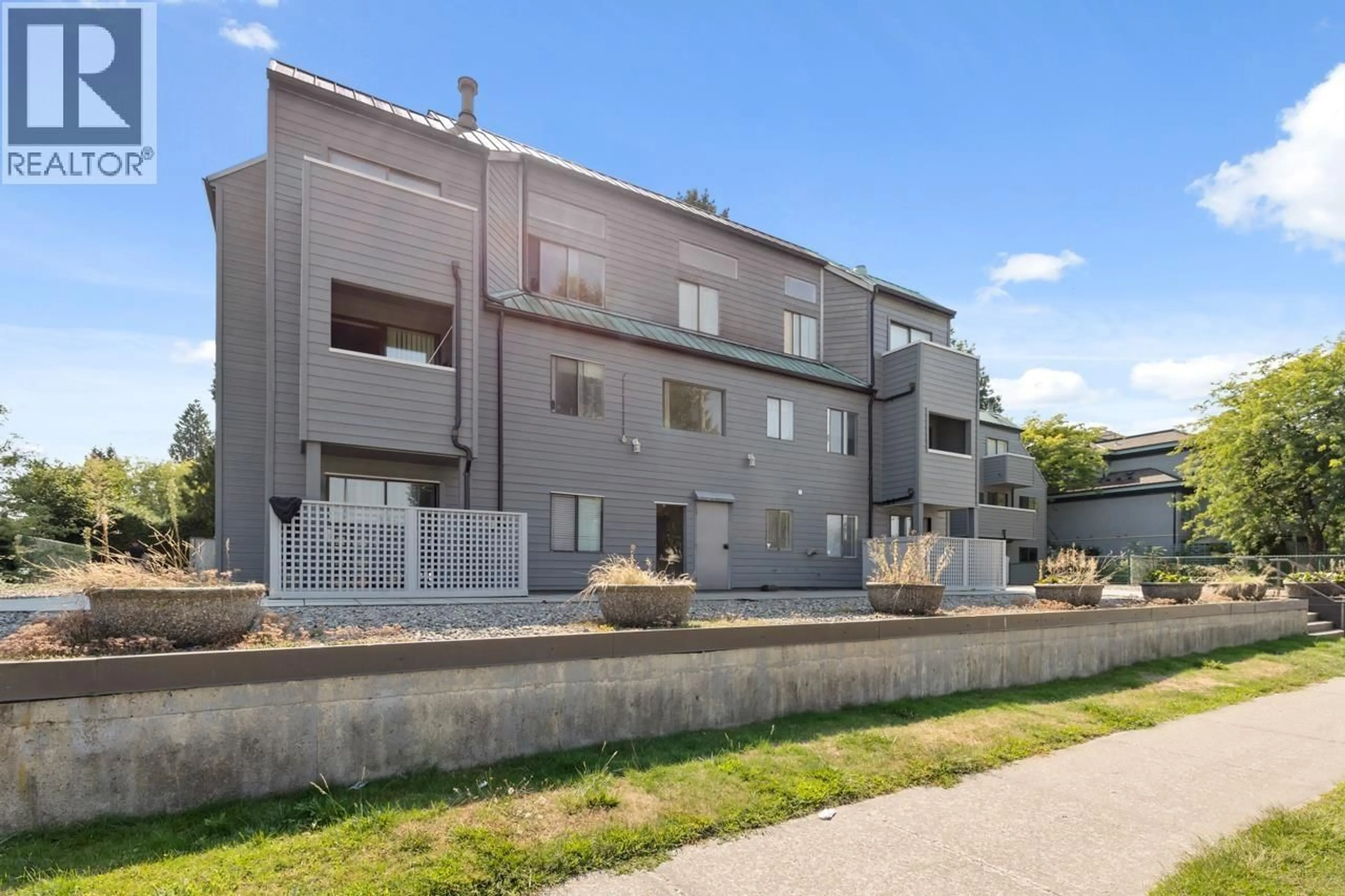 Patio, street for 110 - 1948 COQUITLAM AVENUE, Port Coquitlam British Columbia V3B1J3