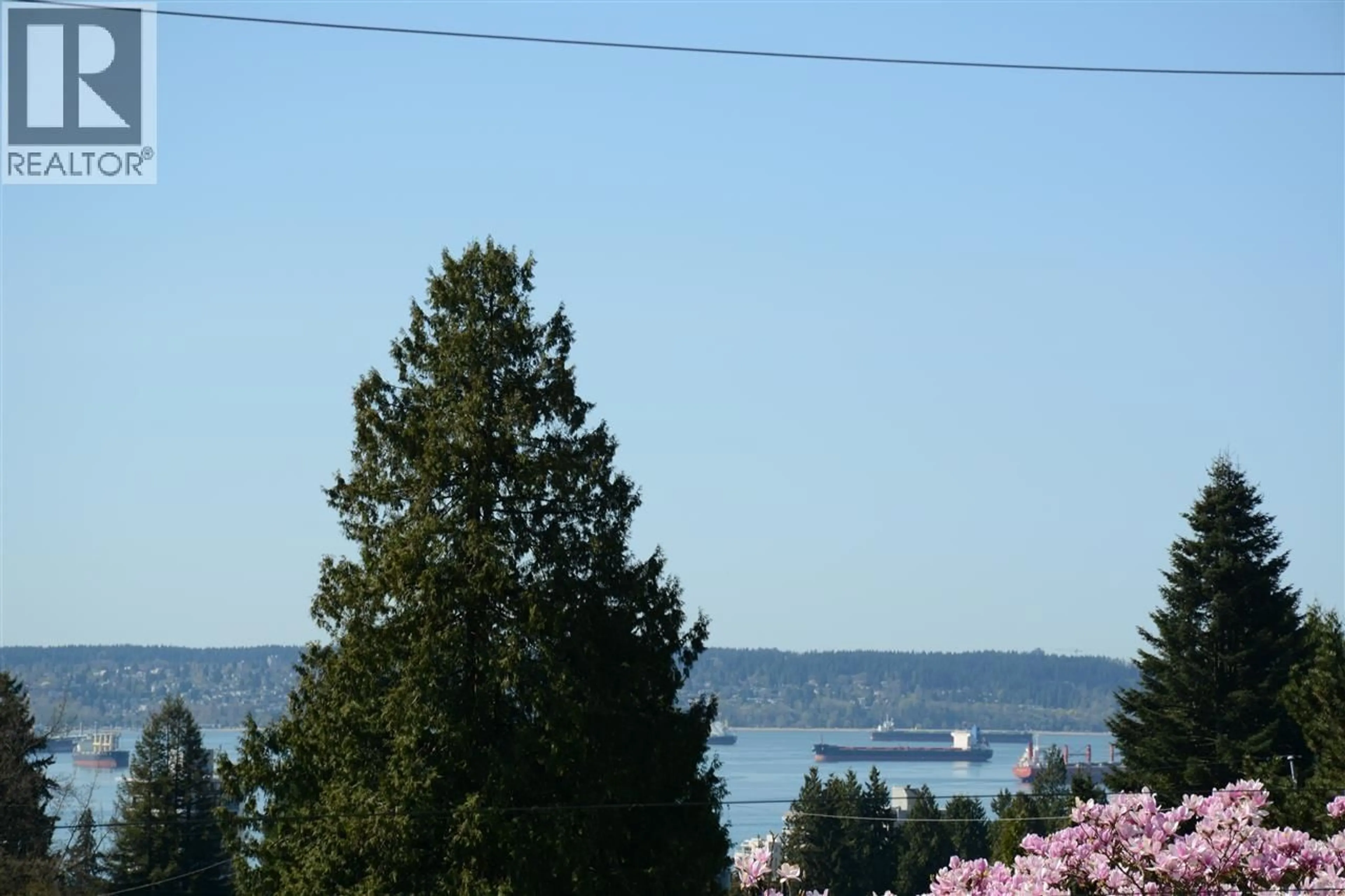 Blurry image for 1361 LAWSON AVENUE, West Vancouver British Columbia V7T2E6