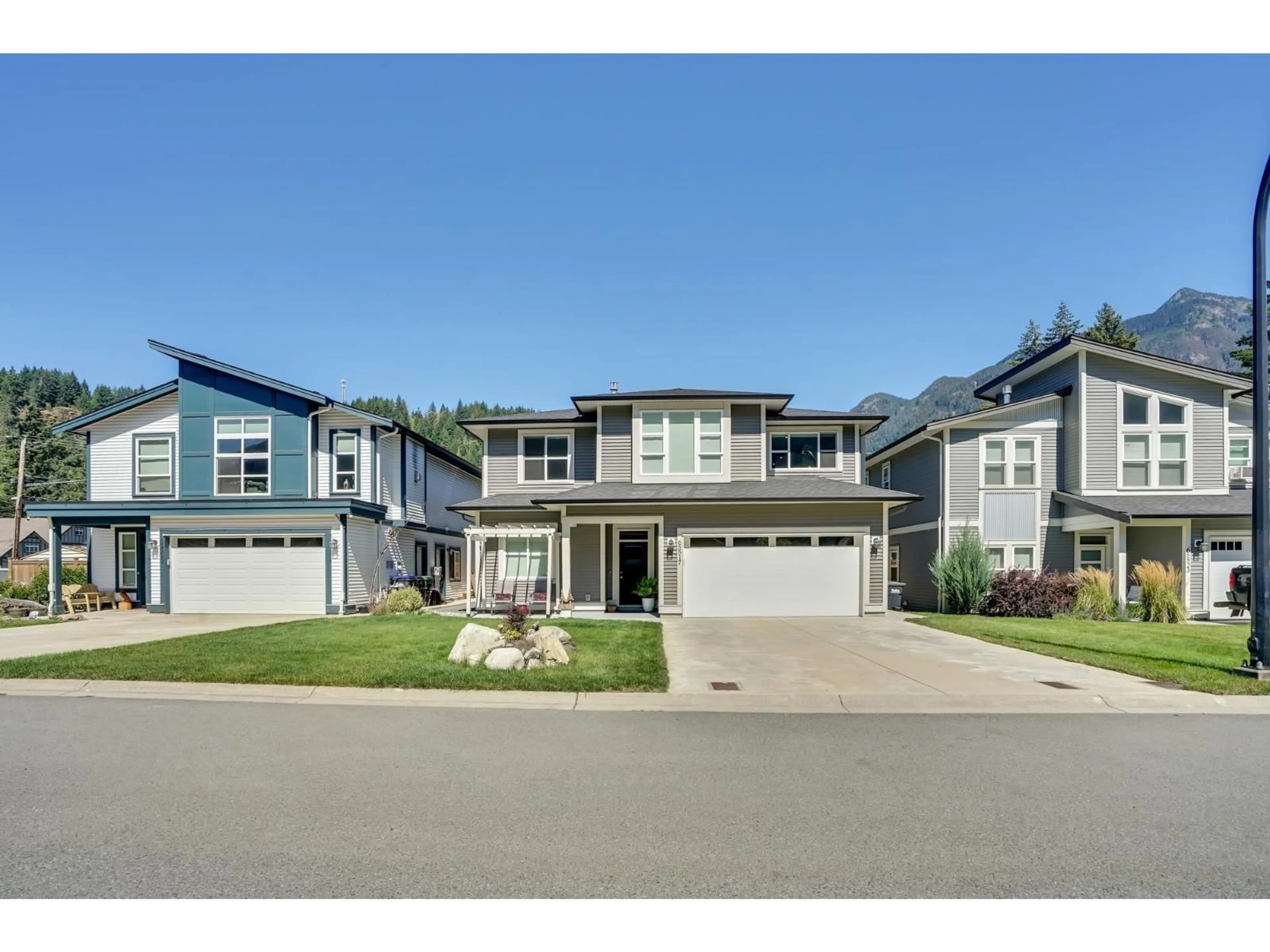 Home with vinyl exterior material, street for 65517 SKYLARK LANE, Hope British Columbia V0X1L1