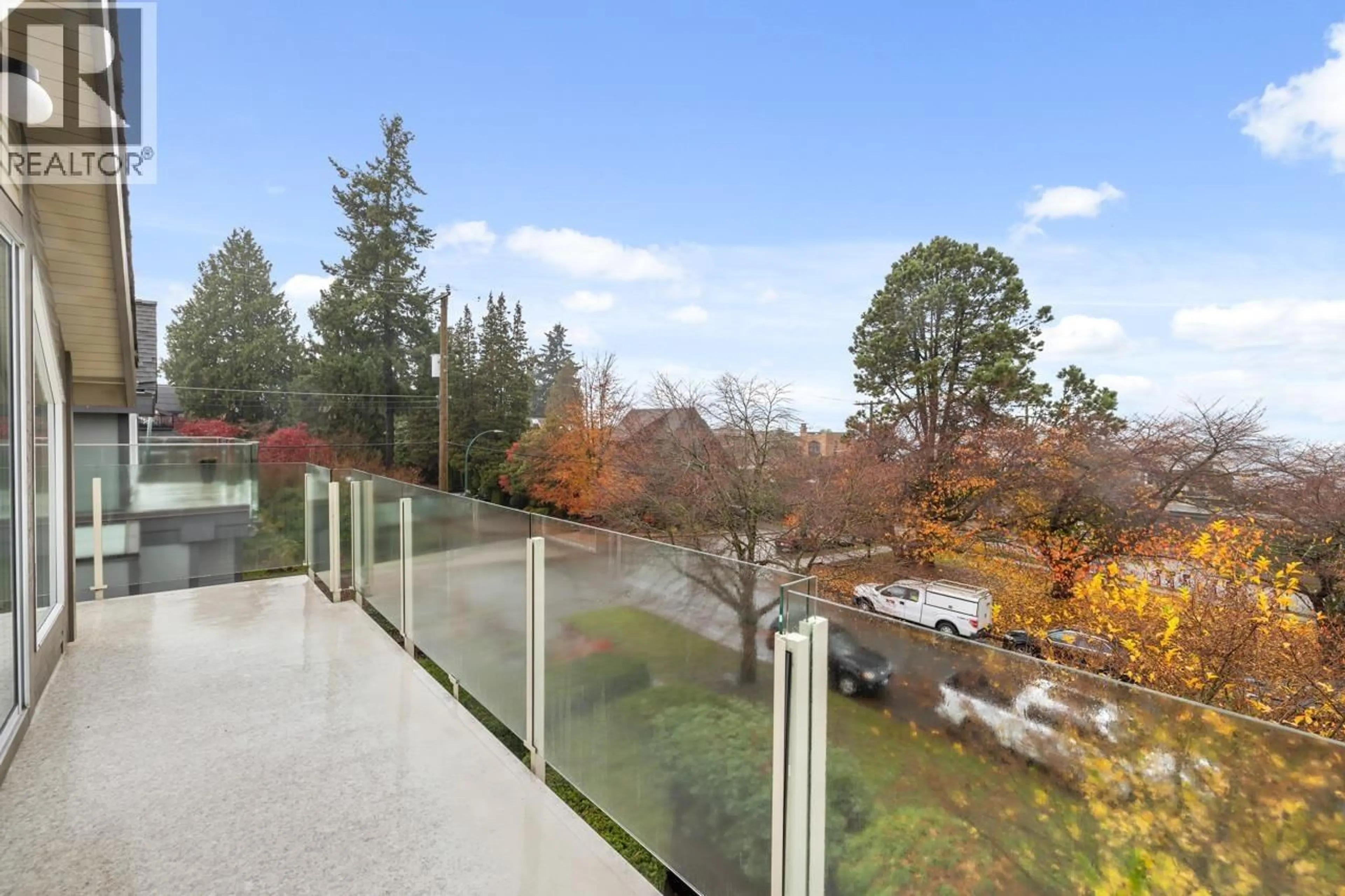 Patio, forest/trees view for 3274 1ST AVENUE, Vancouver British Columbia V6K1H5