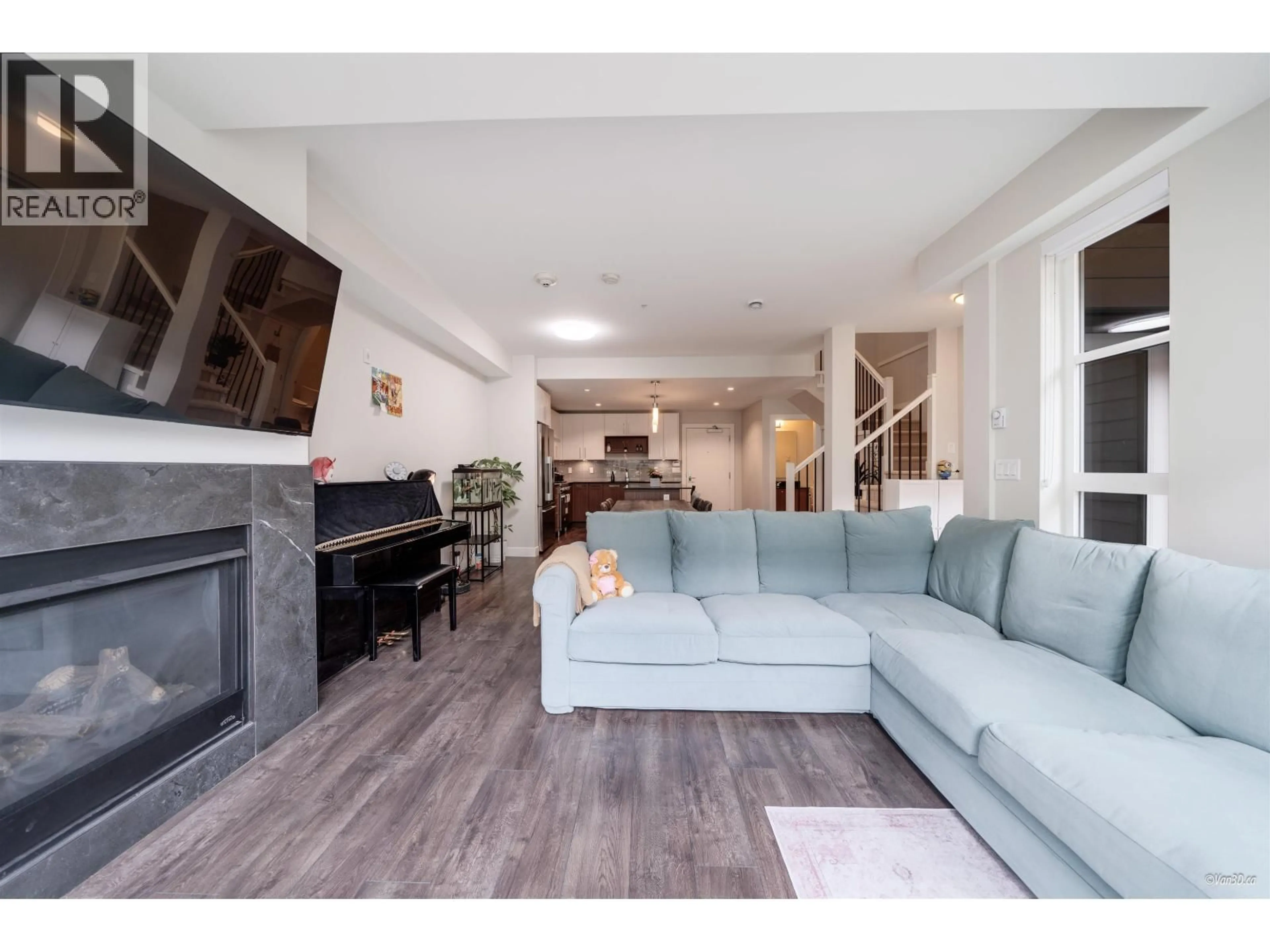 Living room with furniture, unknown for 18 - 13040 NO. 2 ROAD, Richmond British Columbia V7E0C4