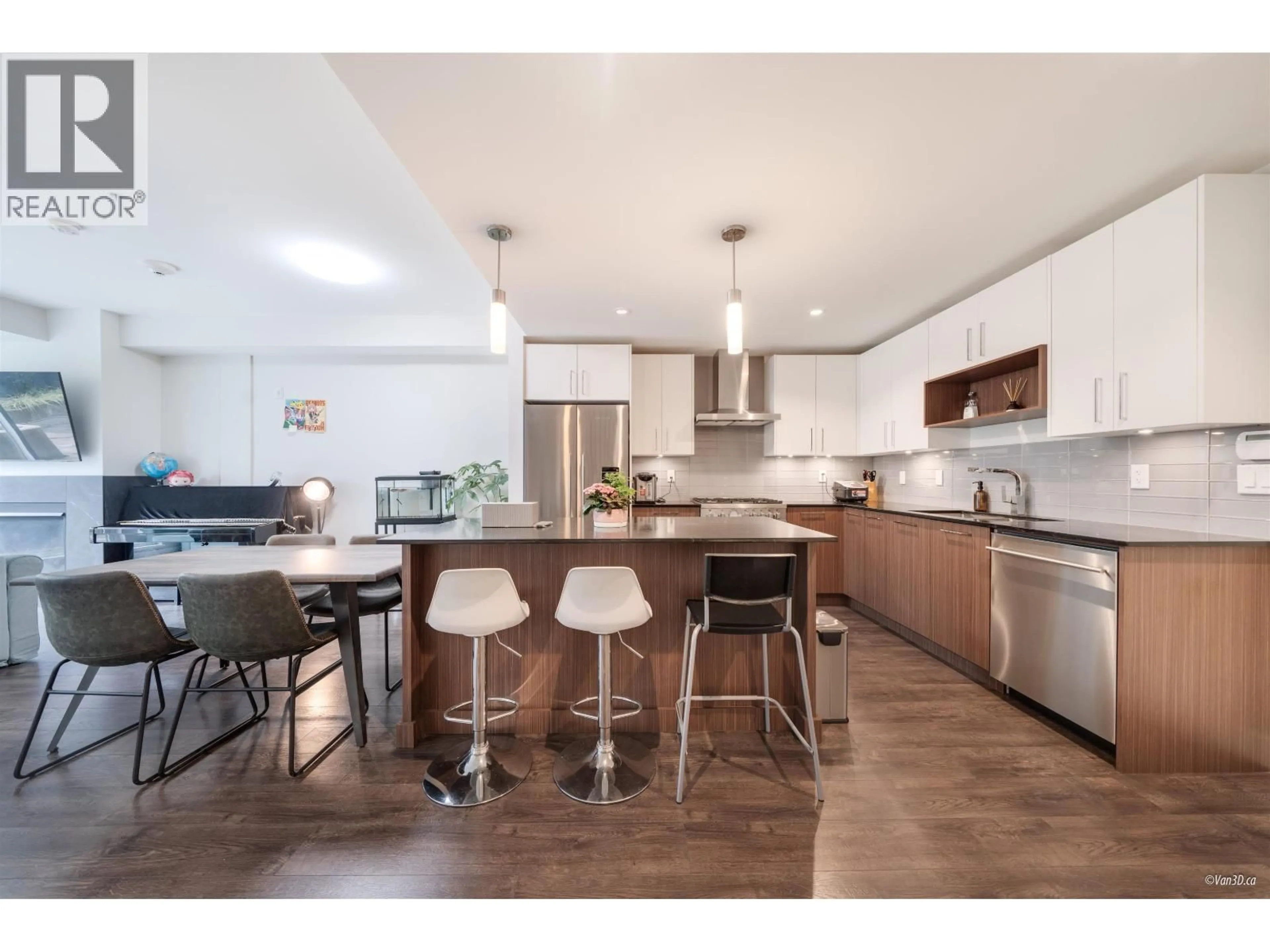 Open concept kitchen, wood/laminate floor for 18 - 13040 NO. 2 ROAD, Richmond British Columbia V7E0C4