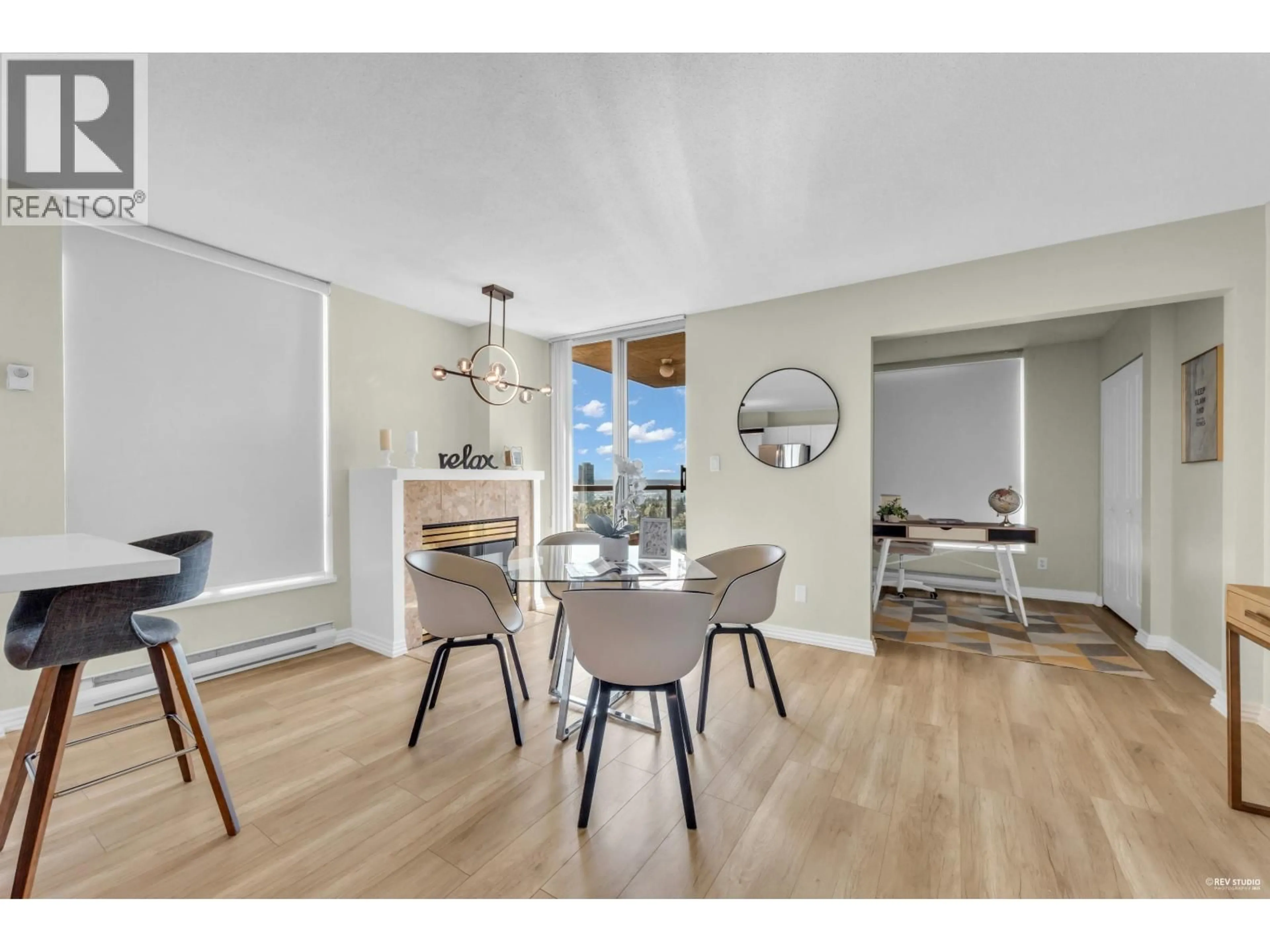 Dining room, wood/laminate floor for 1608 - 7077 BERESFORD STREET, Burnaby British Columbia V5E4J5