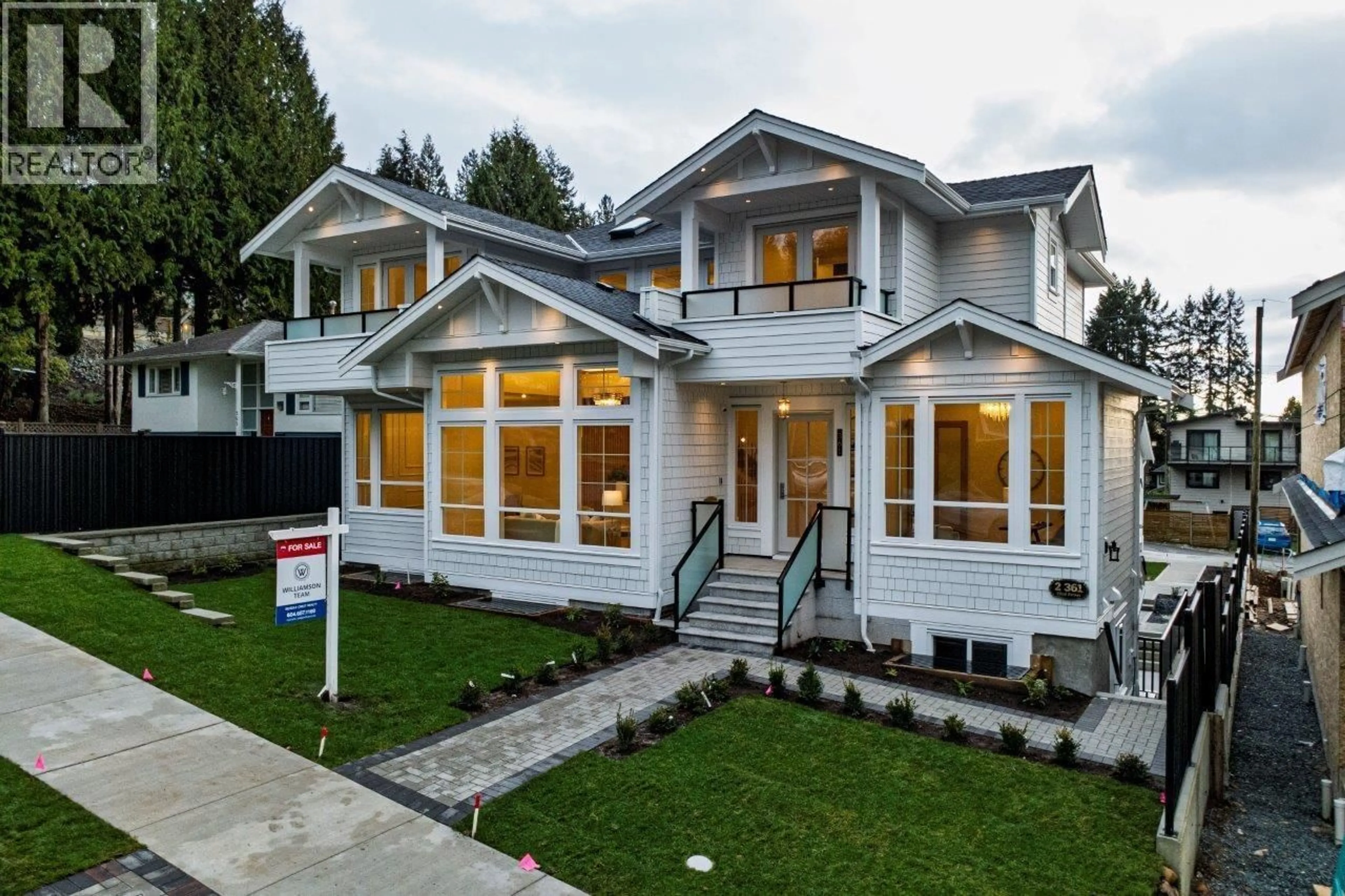 Home with vinyl exterior material, street for 361 22ND STREET, North Vancouver British Columbia V7L3C8