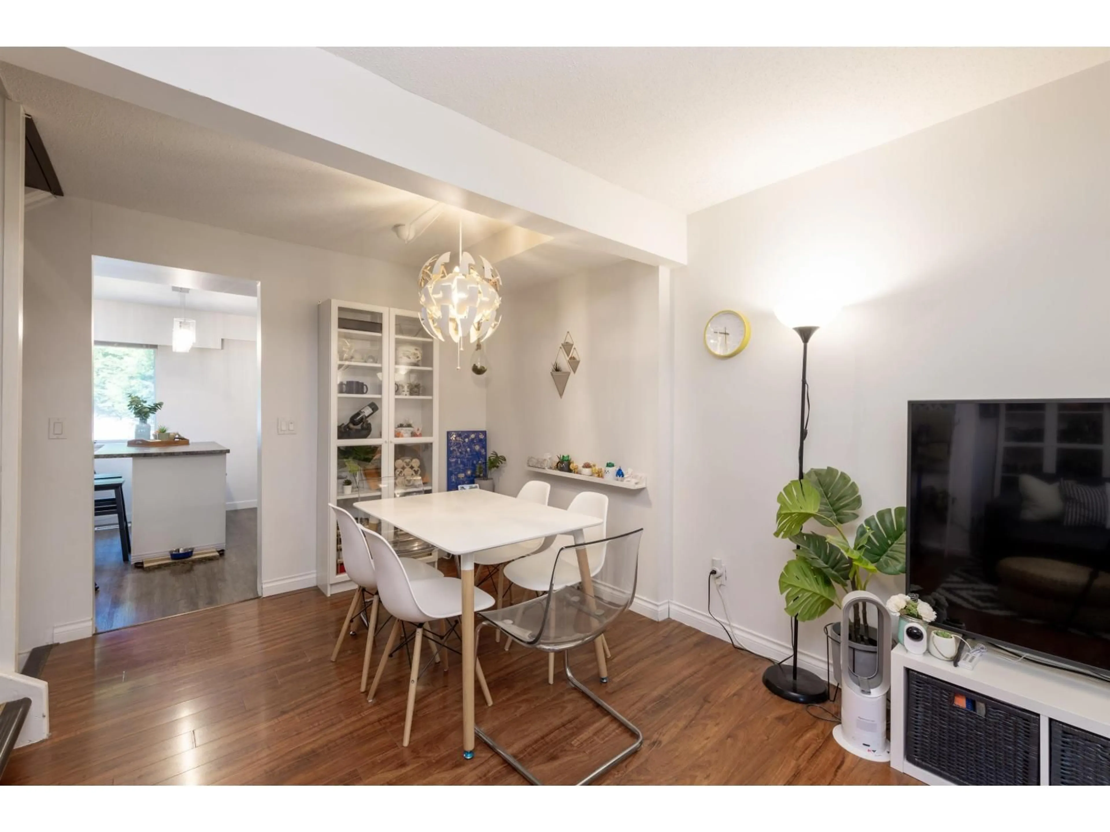 Dining room, wood/laminate floor for 24 - 11735 89A AVENUE, Delta British Columbia V4C3G8