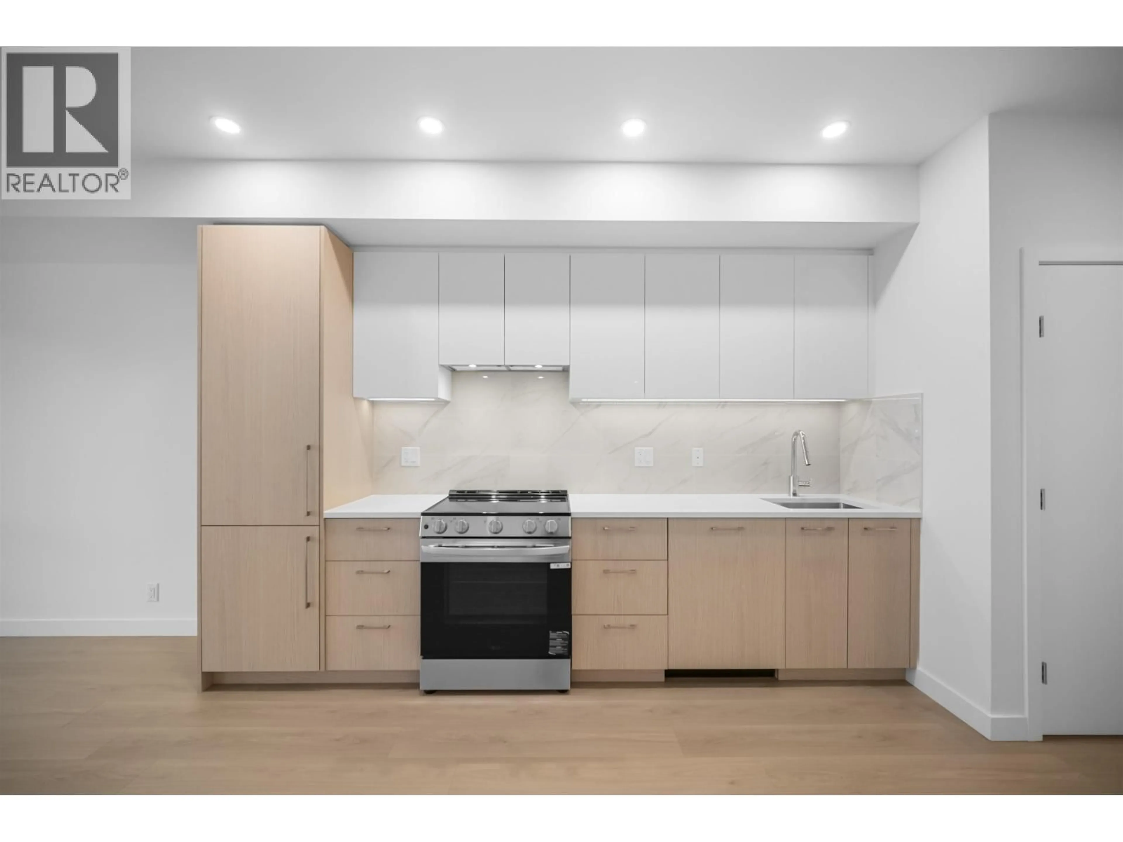 Standard kitchen, wood/laminate floor for 414 - 150 JAMES ROAD, Port Moody British Columbia V3H2S4