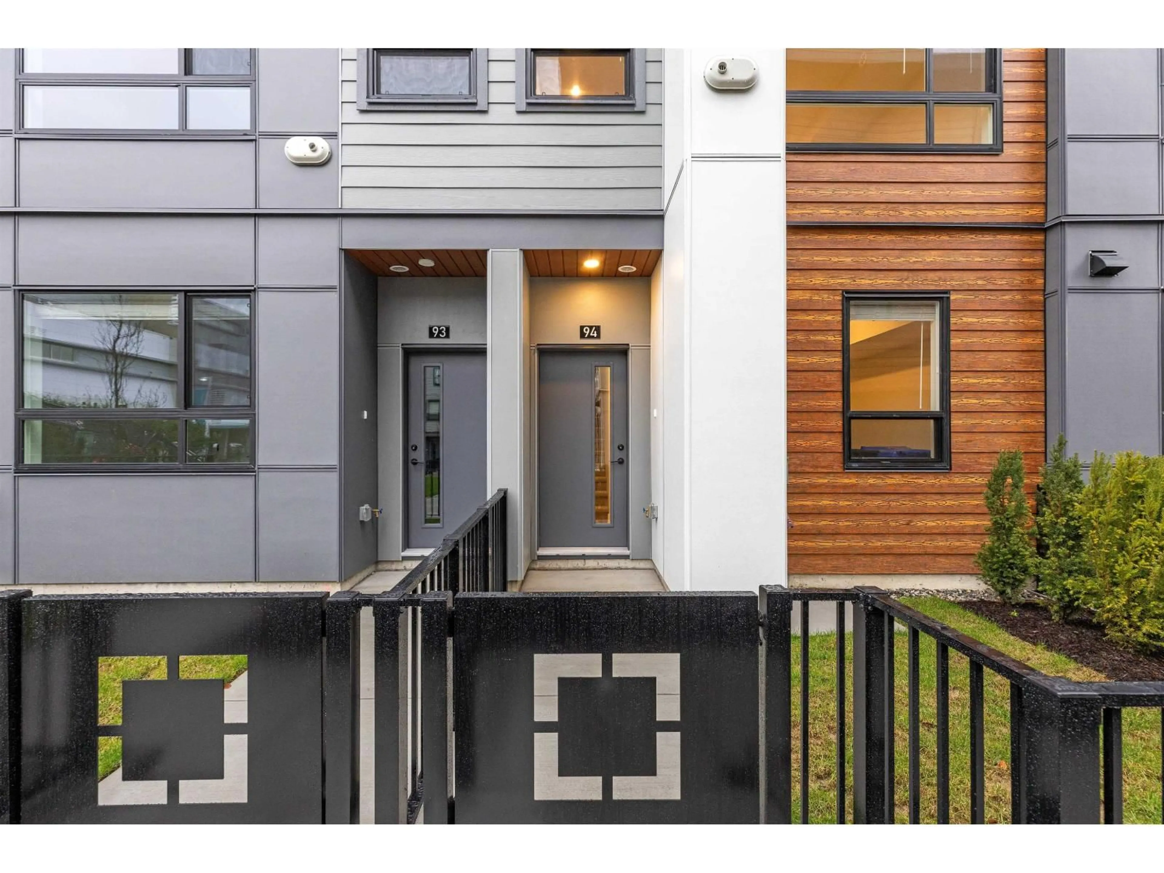 Unknown for 94 - 30530 CARDINAL AVENUE, Abbotsford British Columbia V2T0L5